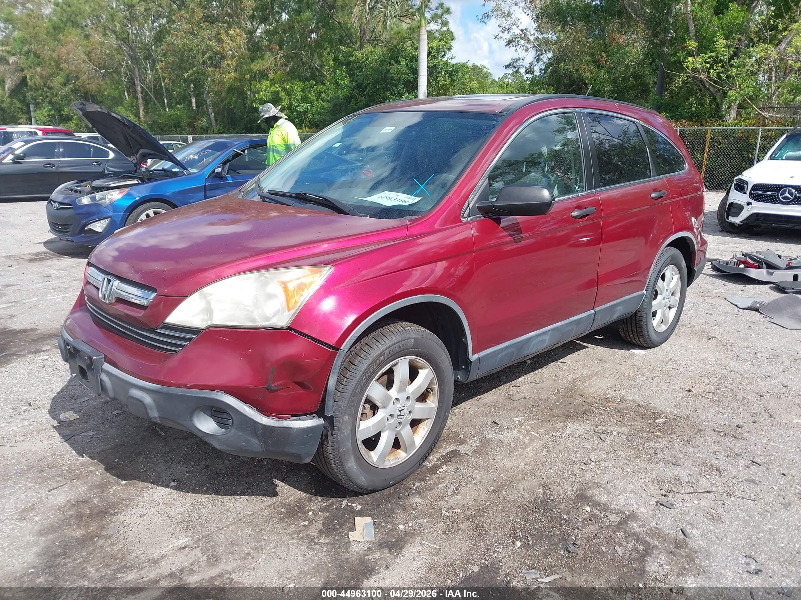 2007 Honda CR-V VIN JHLRE48597C025460 IAAI salvage auction — Rear End, Rebuildable (Florida), sold $1,900 on 2026-07-09 (photo 2)