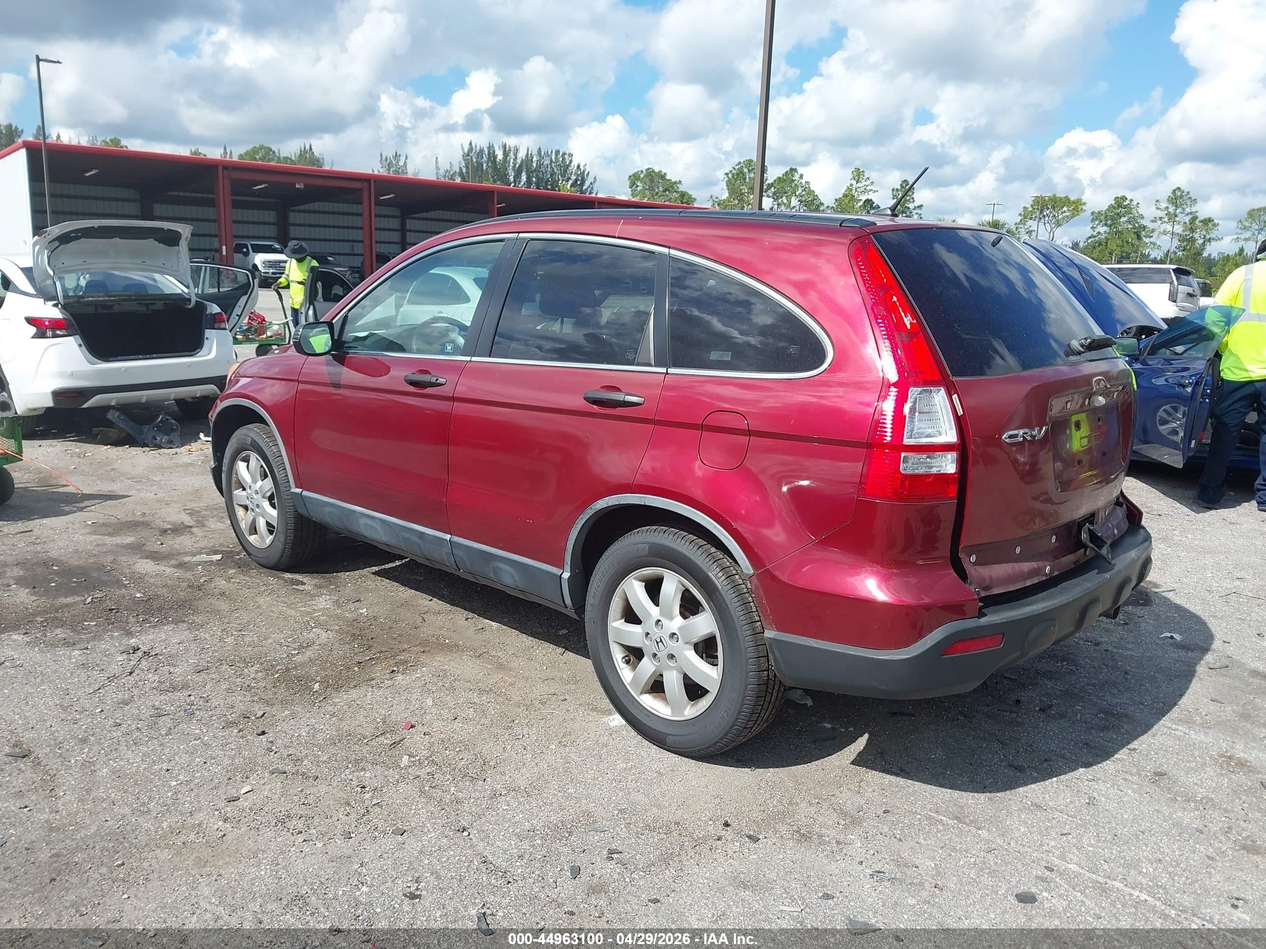 2007 Honda CR-V VIN JHLRE48597C025460 IAAI salvage auction — Rear End, Rebuildable (Florida), sold $1,900 on 2026-07-09 (photo 3)