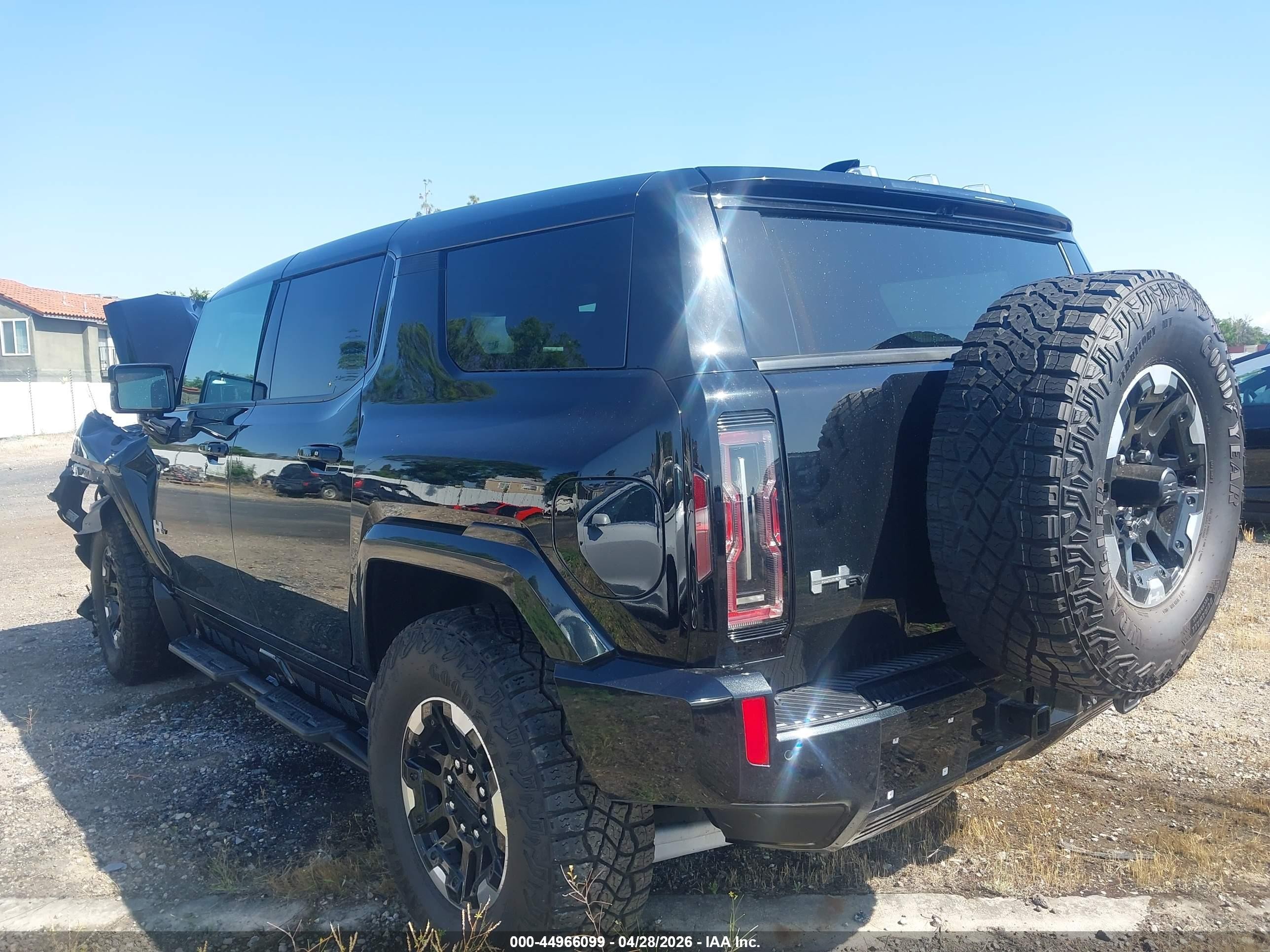 2024 Gmc Hummer ev VIN 1GKB0NDE1RU113929 IAAI salvage auction — Front End, Salvage (California), sold $18,800 on 2026-08-06 (photo 3)