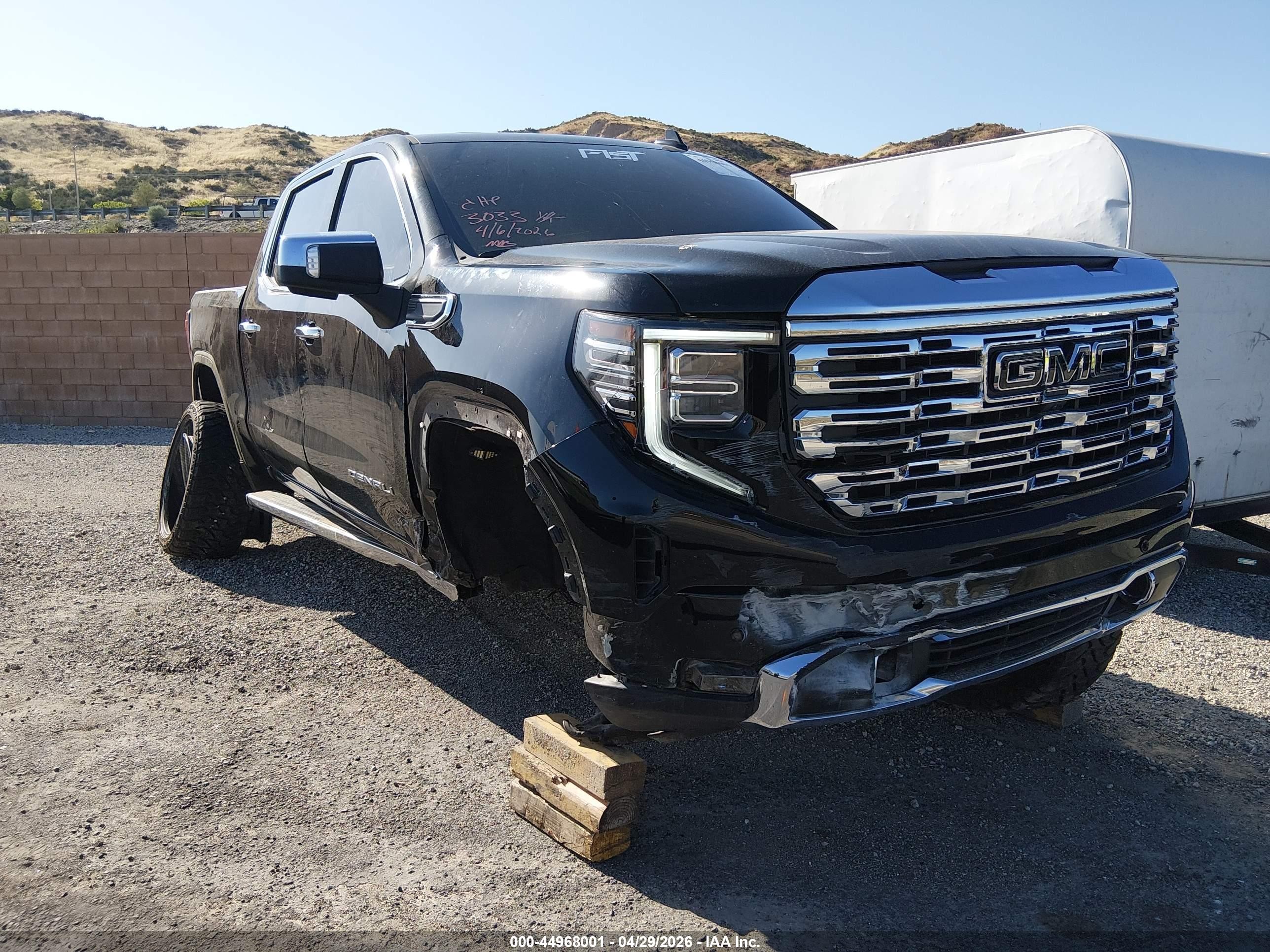2026 GMC Sierra 1500 VIN 1GTUUGE81TZ113033 — IAAI salvage auction photo