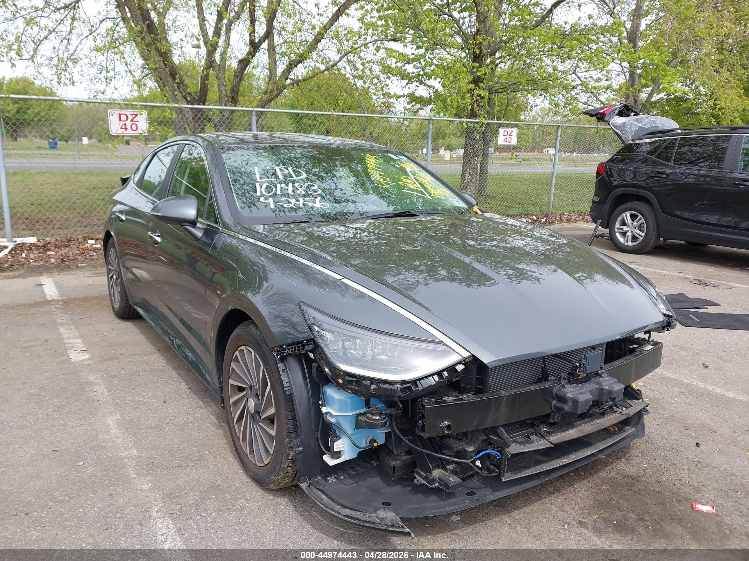 2023 Hyundai Sonata Hybrid VIN KMHL34JJXPA074058 — IAAI salvage auction photo