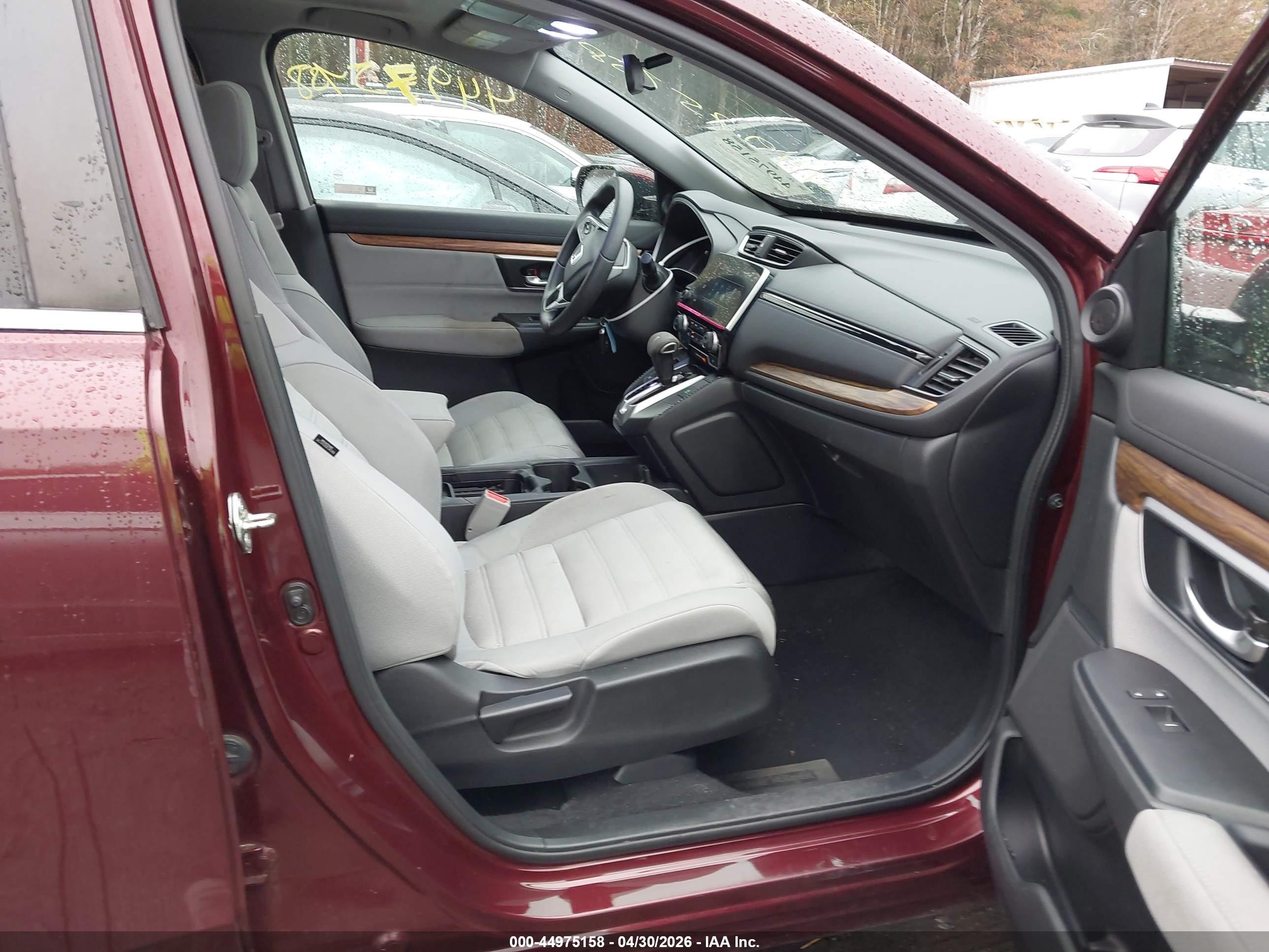 2019 Honda CR-V VIN 2HKRW2H51KH623392 IAAI salvage auction — Rear End, Salvage (Massachusetts), sold $5,500 on 2026-07-10 (photo 5)