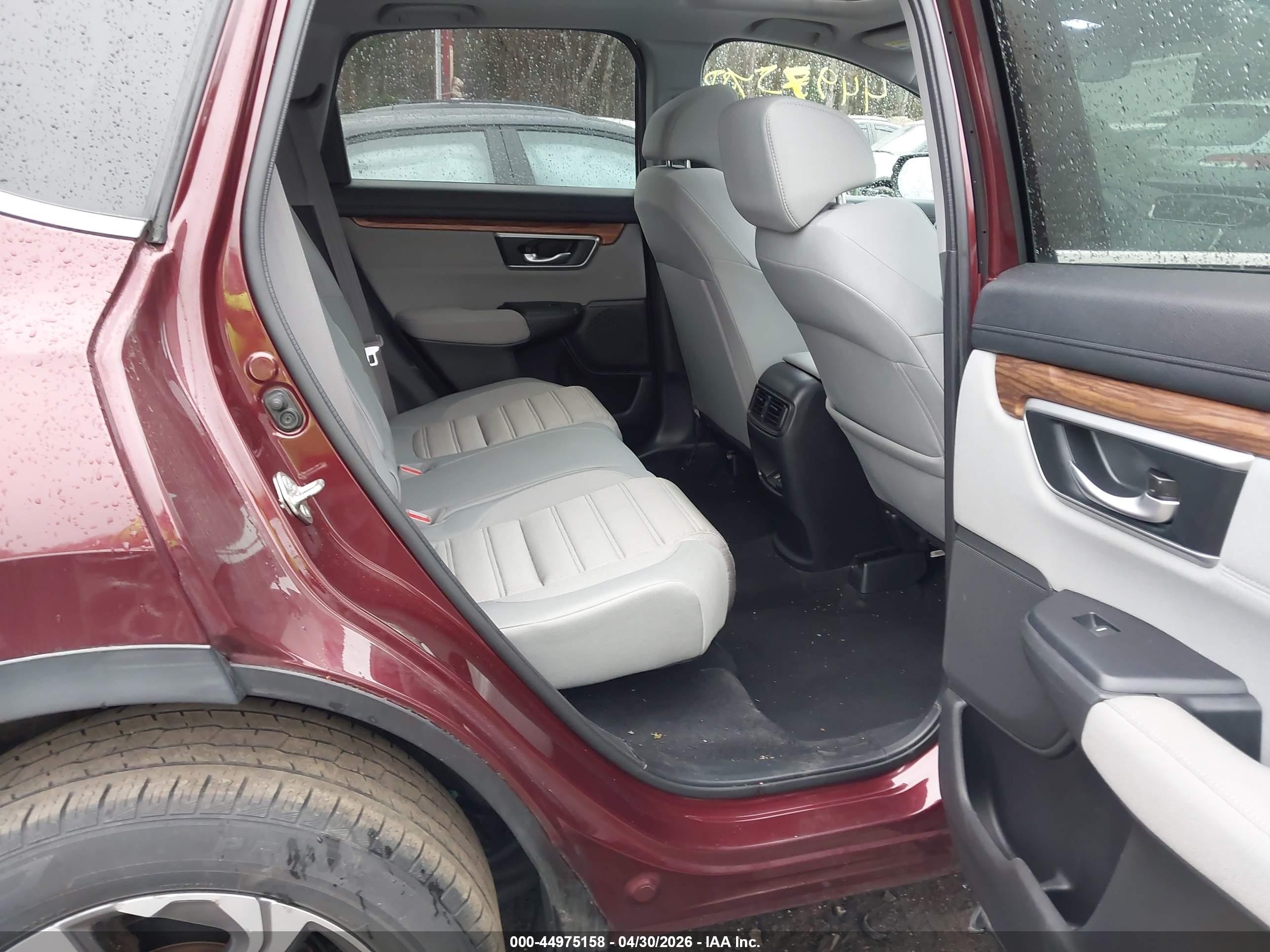 2019 Honda CR-V VIN 2HKRW2H51KH623392 IAAI salvage auction — Rear End, Salvage (Massachusetts), sold $5,500 on 2026-07-10 (photo 8)