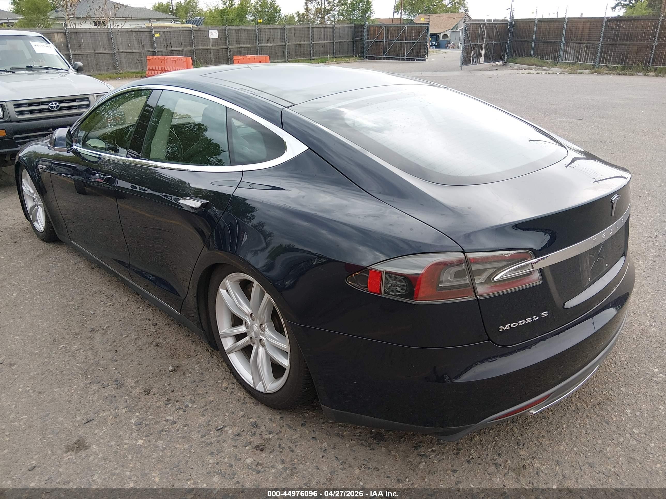 2013 Tesla Model S VIN 5YJSA1CG9DFP03818 IAAI salvage auction — Normal Wear, Clear (Colorado), sold $1,500 on 2026-06-30 (photo 3)