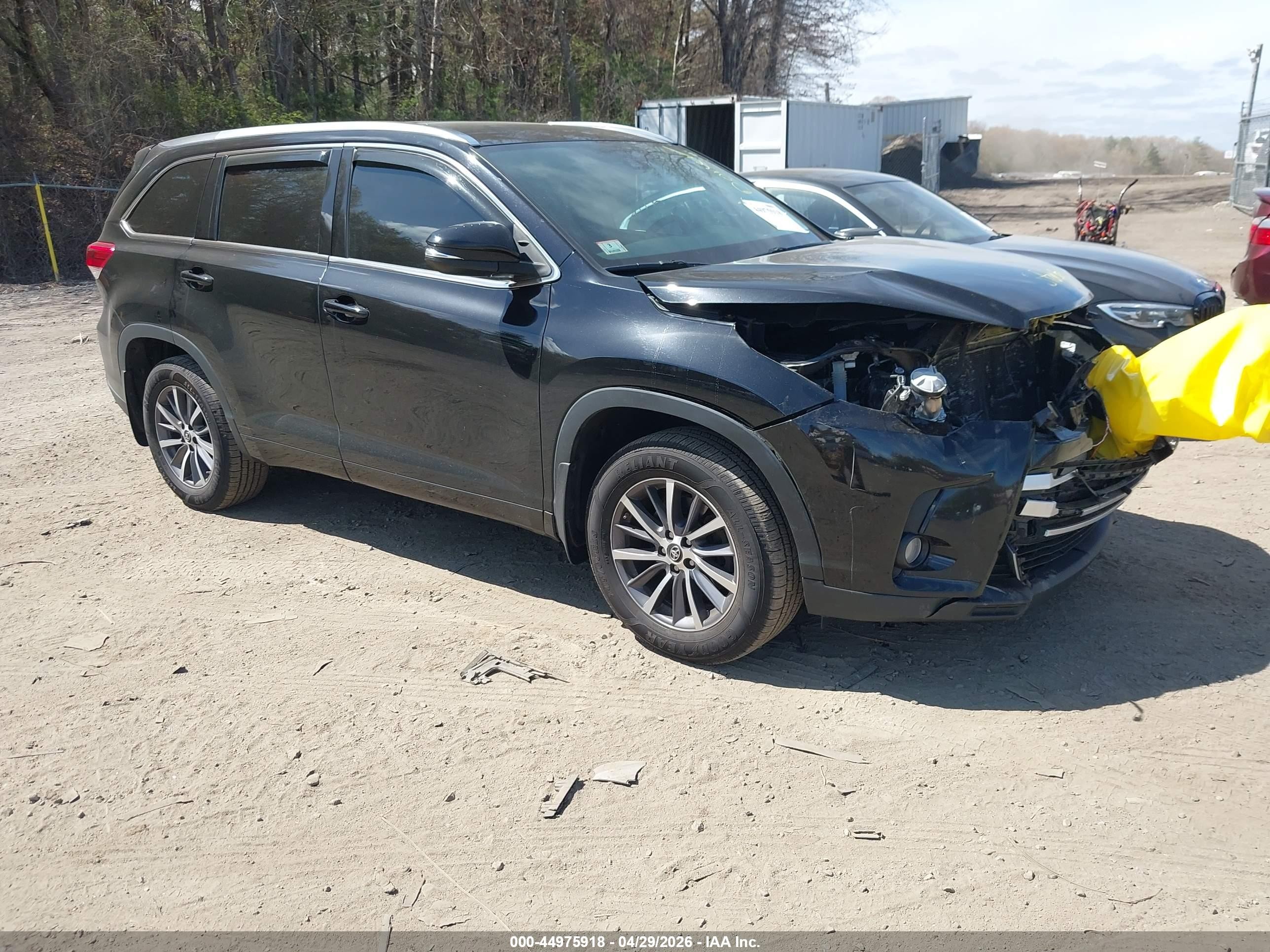 2018 Toyota Highlander VIN 5TDJZRFH4JS487567 — IAAI salvage auction photo