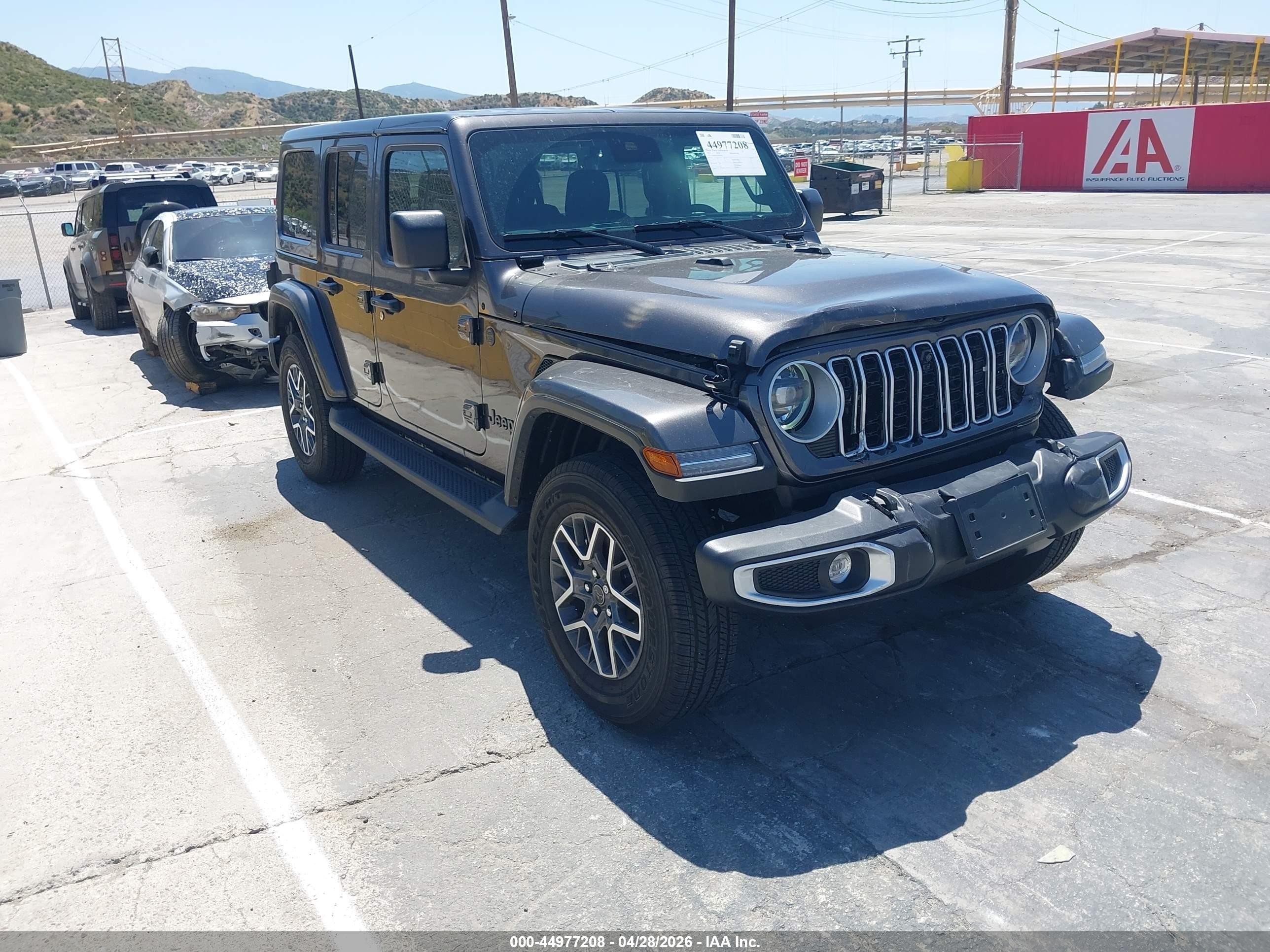 2025 Jeep Wrangler VIN 1C4PJXEG3SW582461 — IAAI salvage auction photo