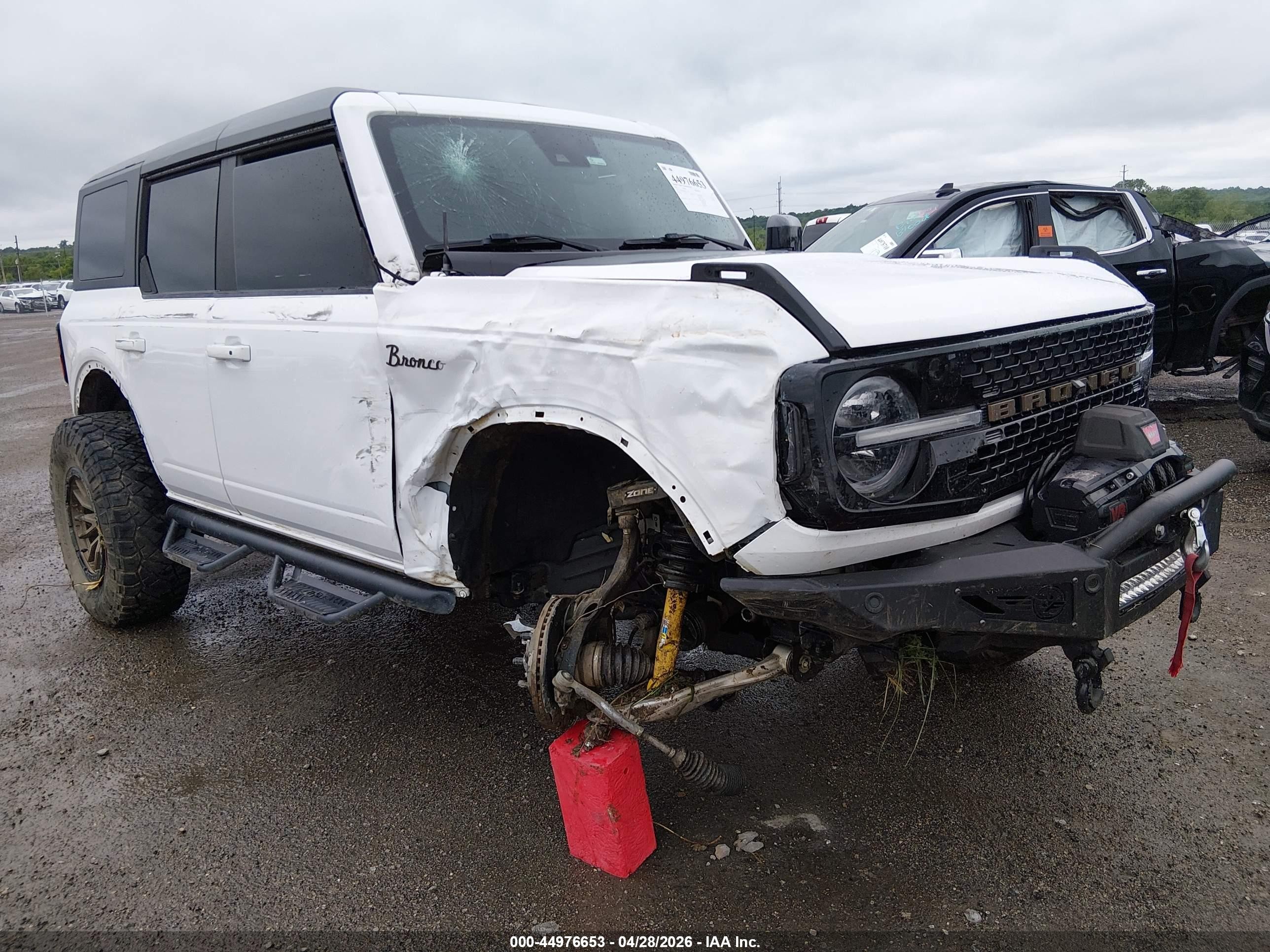 2021 Ford Bronco VIN 1FMEE5DP8MLA73435 IAAI salvage auction — Side, Clear (Oklahoma), sold $13,800 on 2026-09-19 (photo 6)