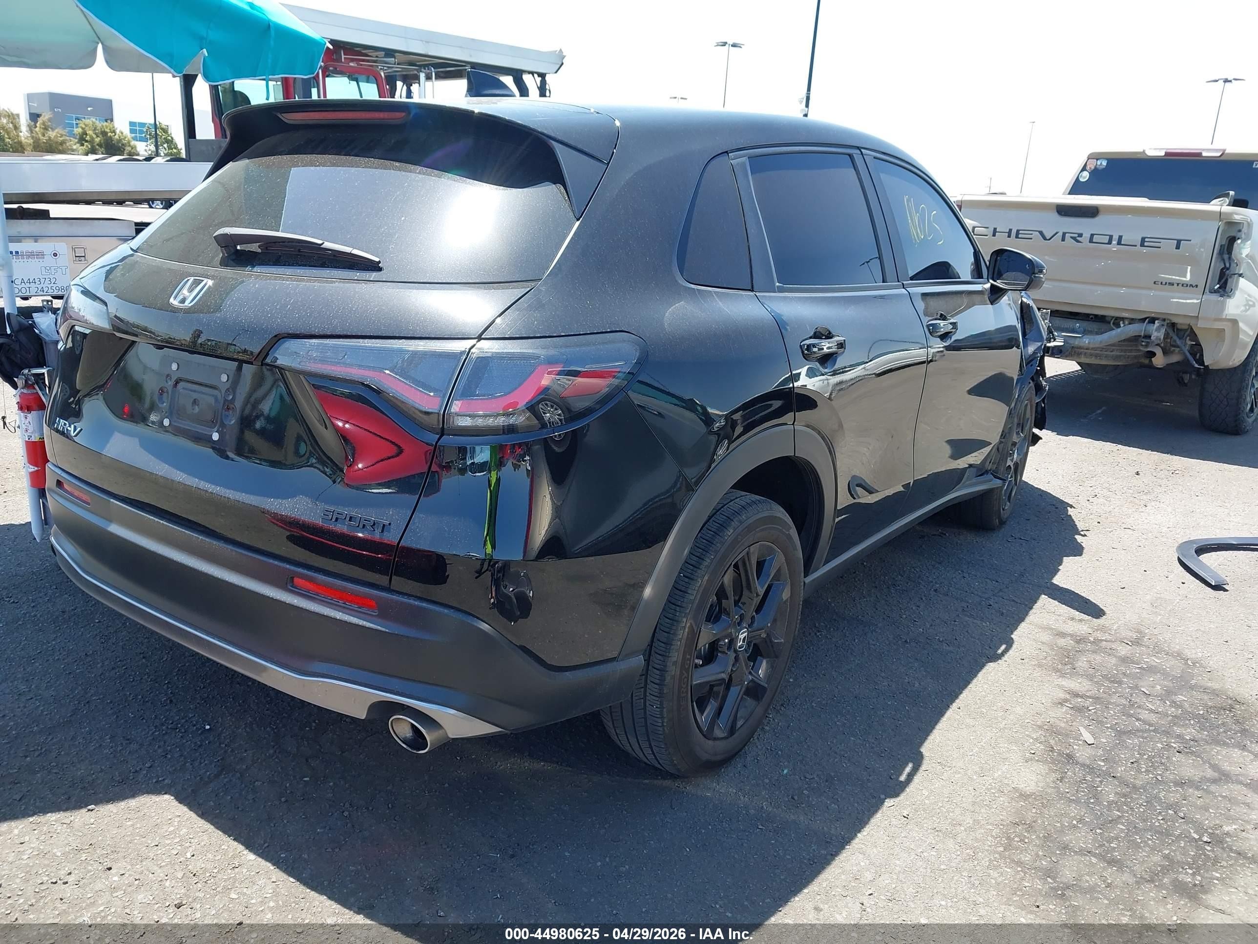 2025 Honda HR-V VIN 3CZRZ1H52SM741327 IAAI salvage auction — Front End, Salvage Certificate (California), sold $7,500 on 2026-07-10 (photo 4)
