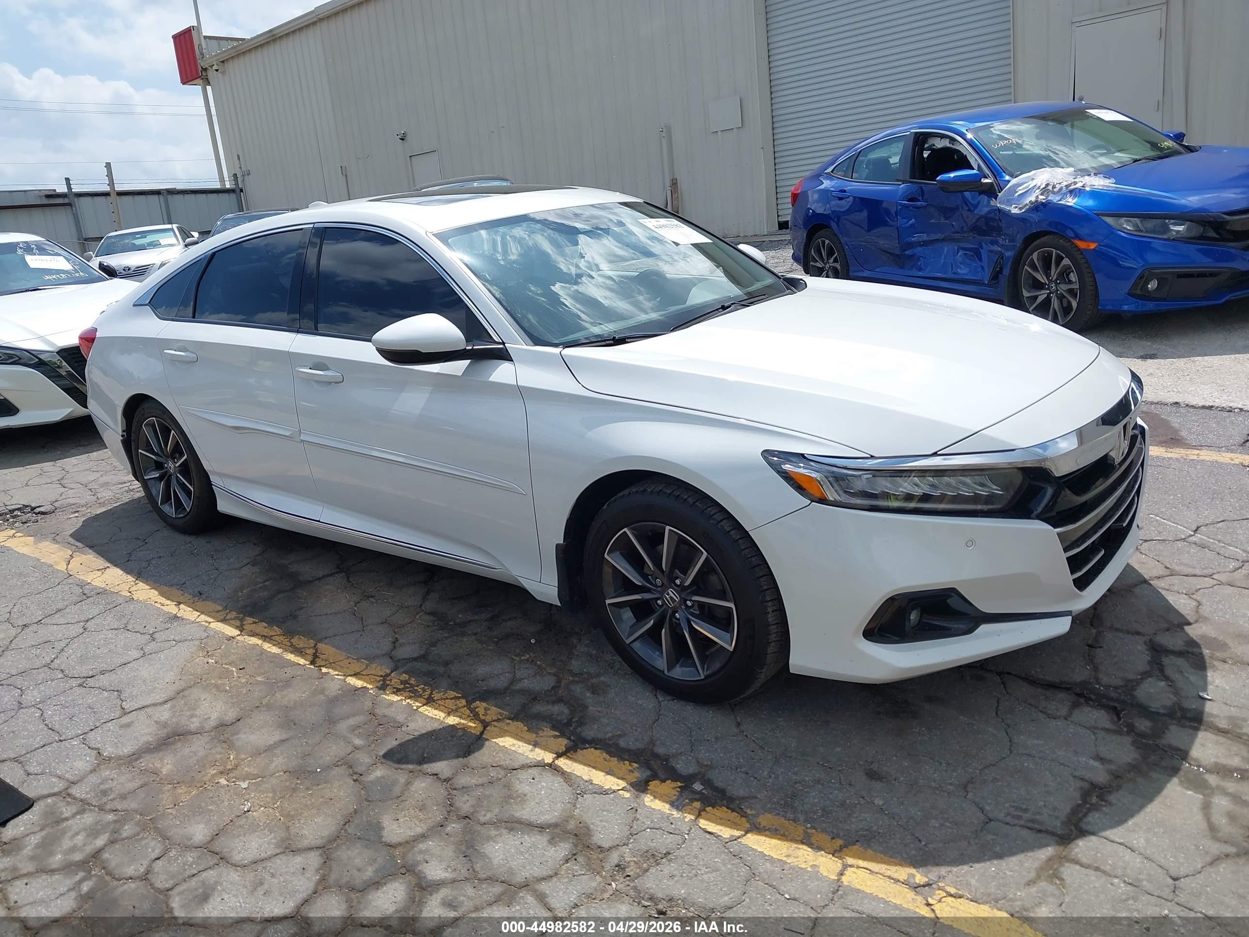 2022 Honda Accord VIN 1HGCV1F57NA013807 — IAAI salvage auction photo