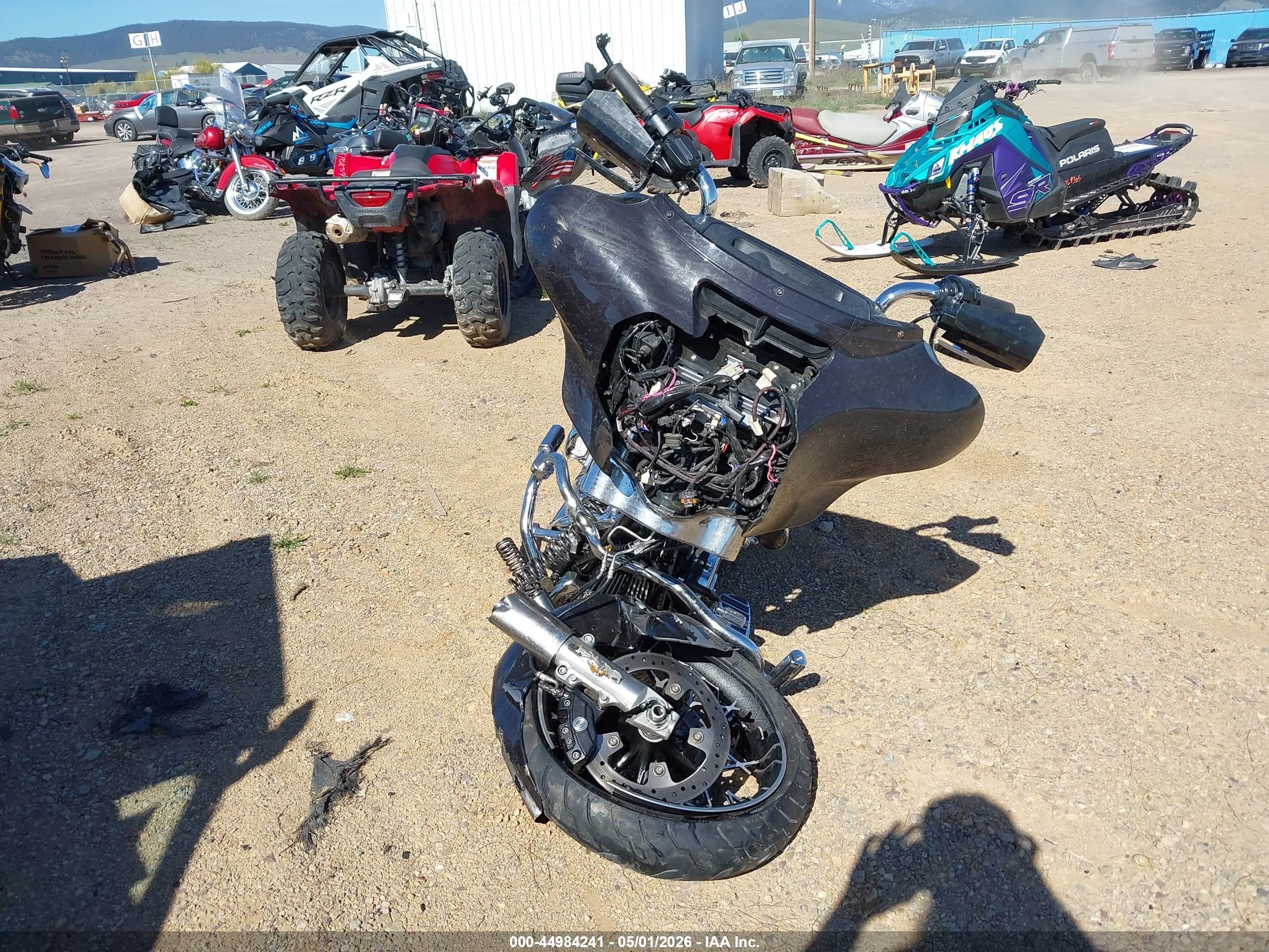 2021 Harley-davidson Street glide VIN 1HD1KRP16MB609796 IAAI salvage auction — Front End, Salvage (Montana), sold $3,750 on 2026-09-25 (photo 5)