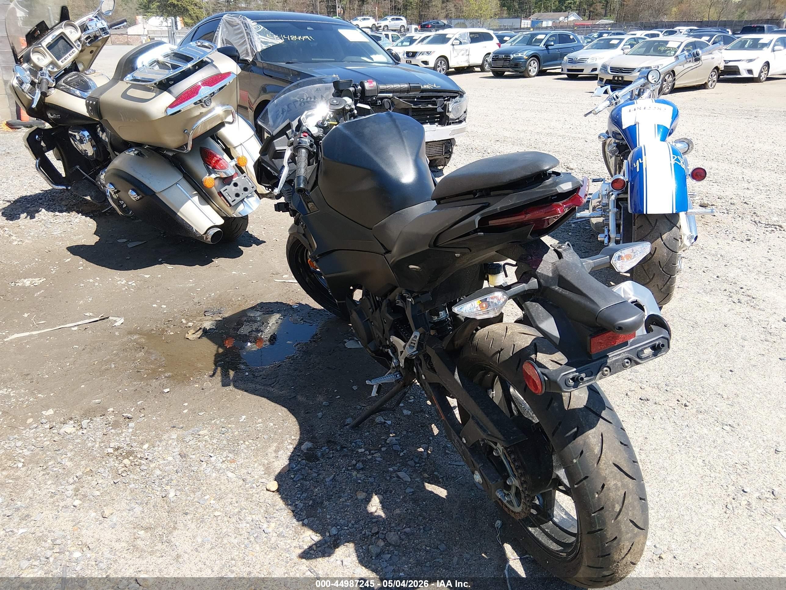 2026 Kawasaki Ninja VIN ML5EXGH19TDA73403 IAAI salvage auction — All Over, Salvage (Massachusetts), sold $1,200 on 2026-09-02 (photo 3)