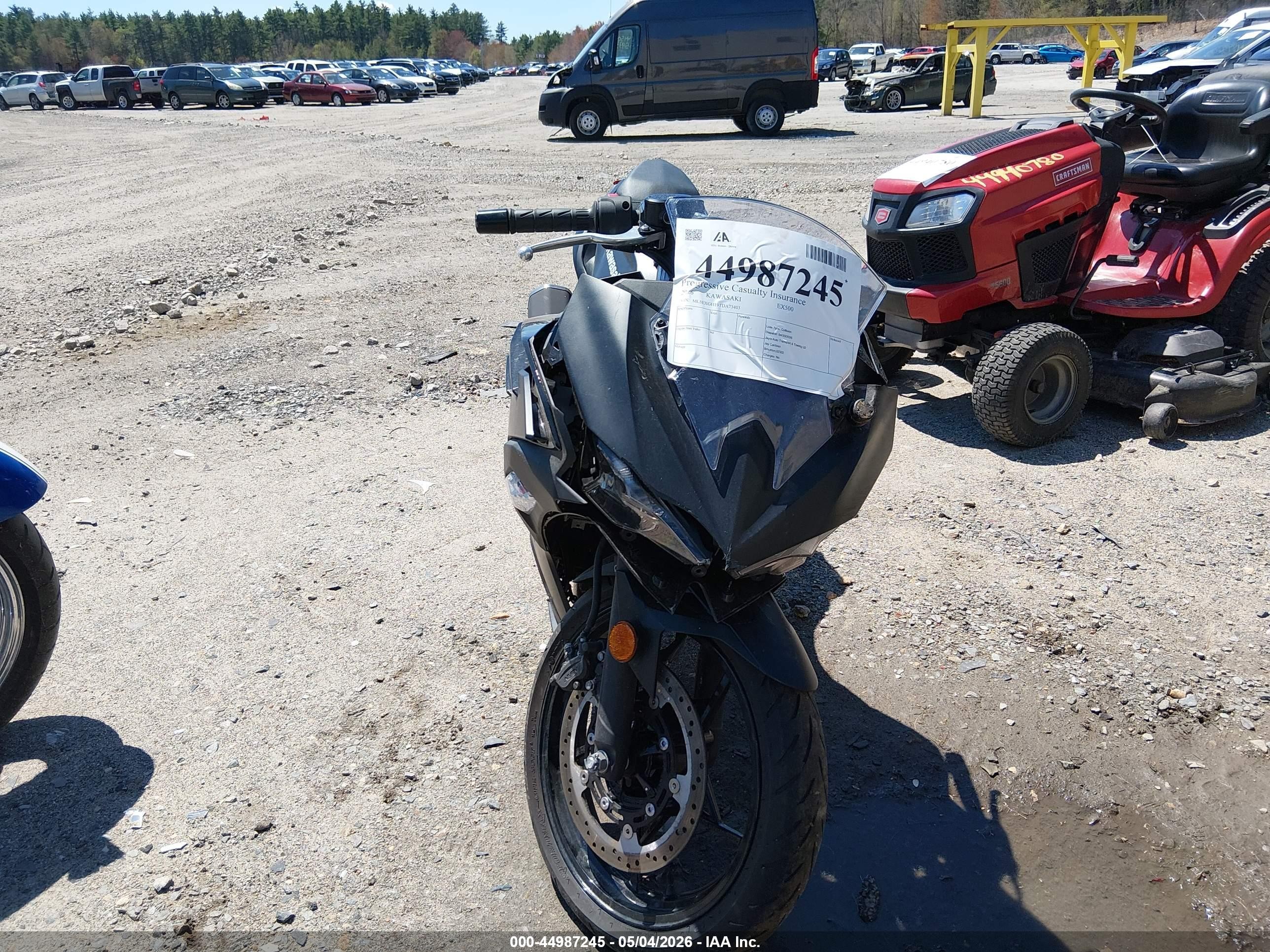 2026 Kawasaki Ninja VIN ML5EXGH19TDA73403 IAAI salvage auction — All Over, Salvage (Massachusetts), sold $1,200 on 2026-09-02 (photo 5)