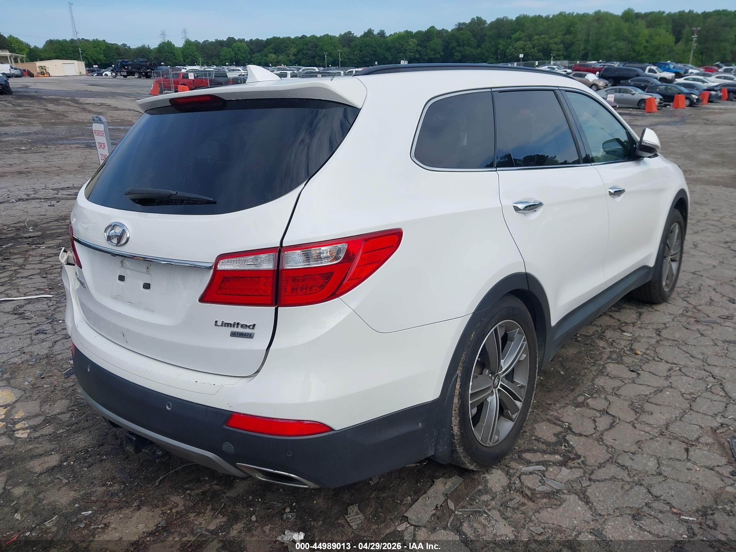 2015 Hyundai Santa Fe VIN KM8SR4HF9FU110105 IAAI salvage auction — Rear End, Salvage (Georgia), sold $2,900 on 2026-07-10 (photo 4)