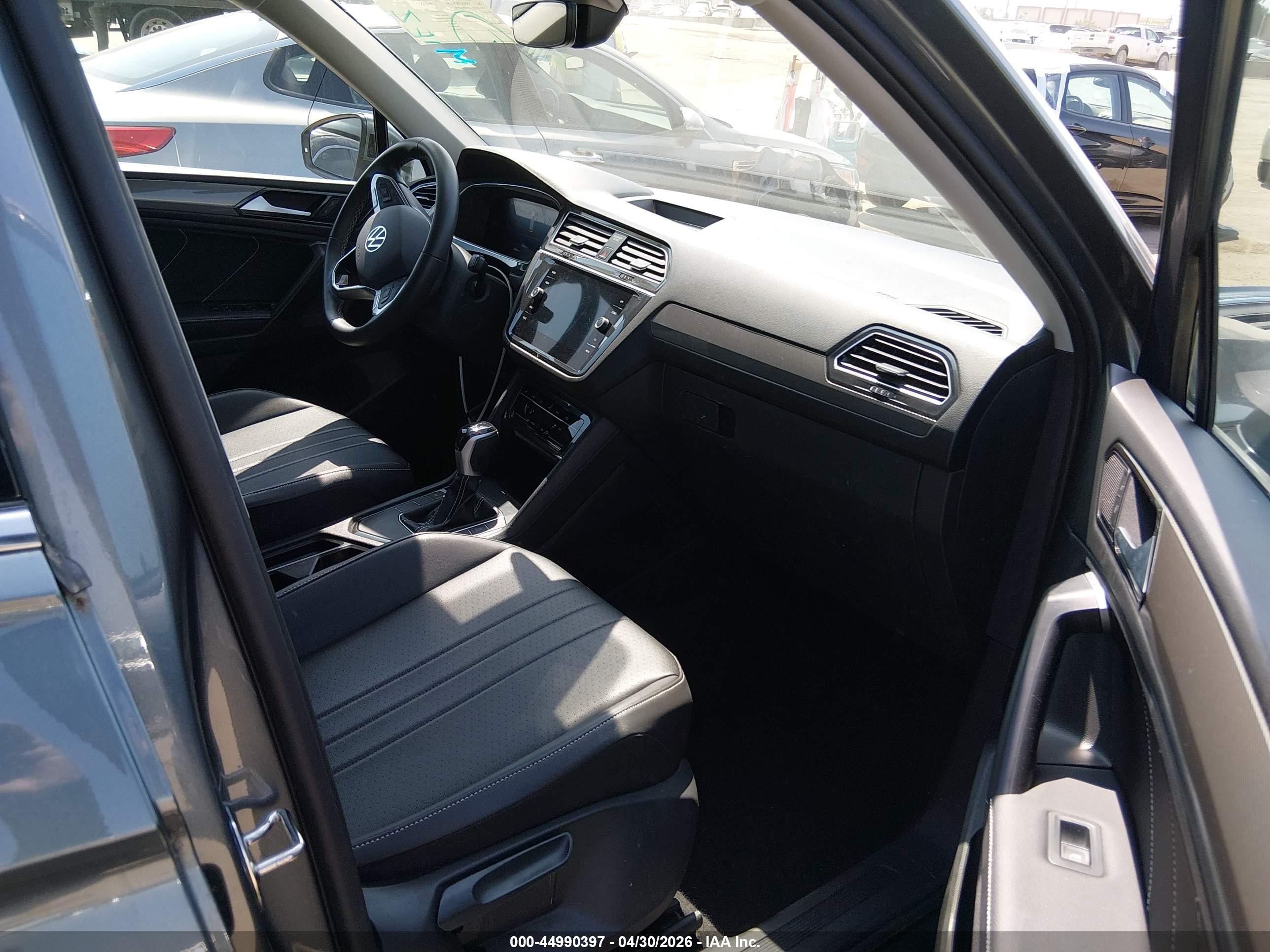 2023 Volkswagen Tiguan VIN 3VV3B7AX6PM122950 IAAI salvage auction — Rear End, Salvage (California), sold $7,800 on 2026-07-10 (photo 5)