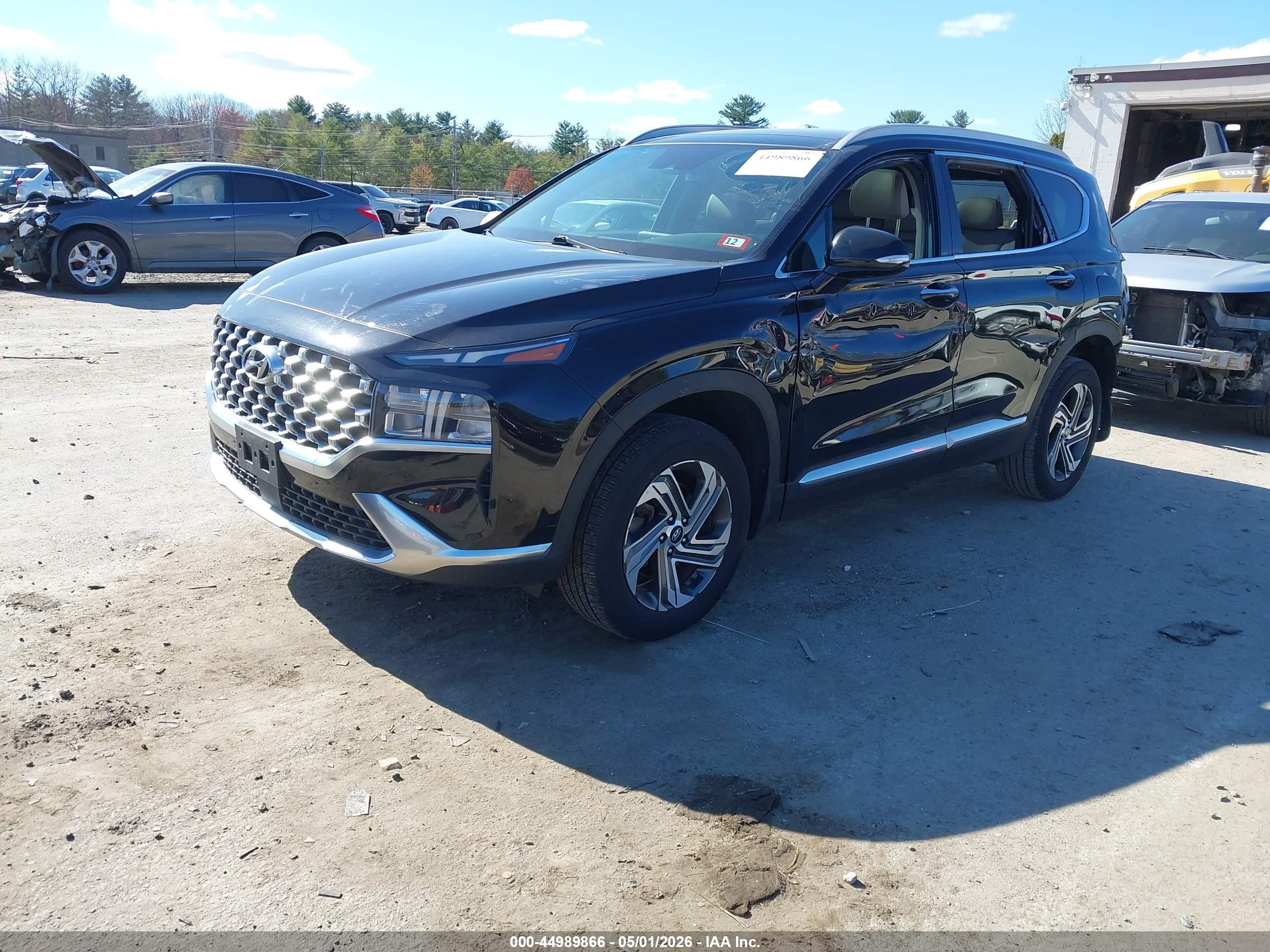 2022 Hyundai Santa Fe VIN 5NMS3DAJXNH406874 IAAI salvage auction — Side, Salvage (New Hampshire), sold $6,600 on 2026-07-12 (photo 2)