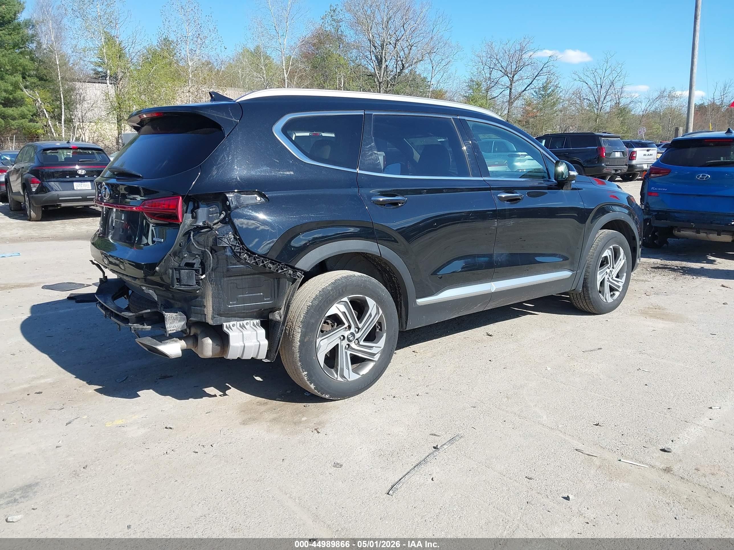 2022 Hyundai Santa Fe VIN 5NMS3DAJXNH406874 IAAI salvage auction — Side, Salvage (New Hampshire), sold $6,600 on 2026-07-12 (photo 4)