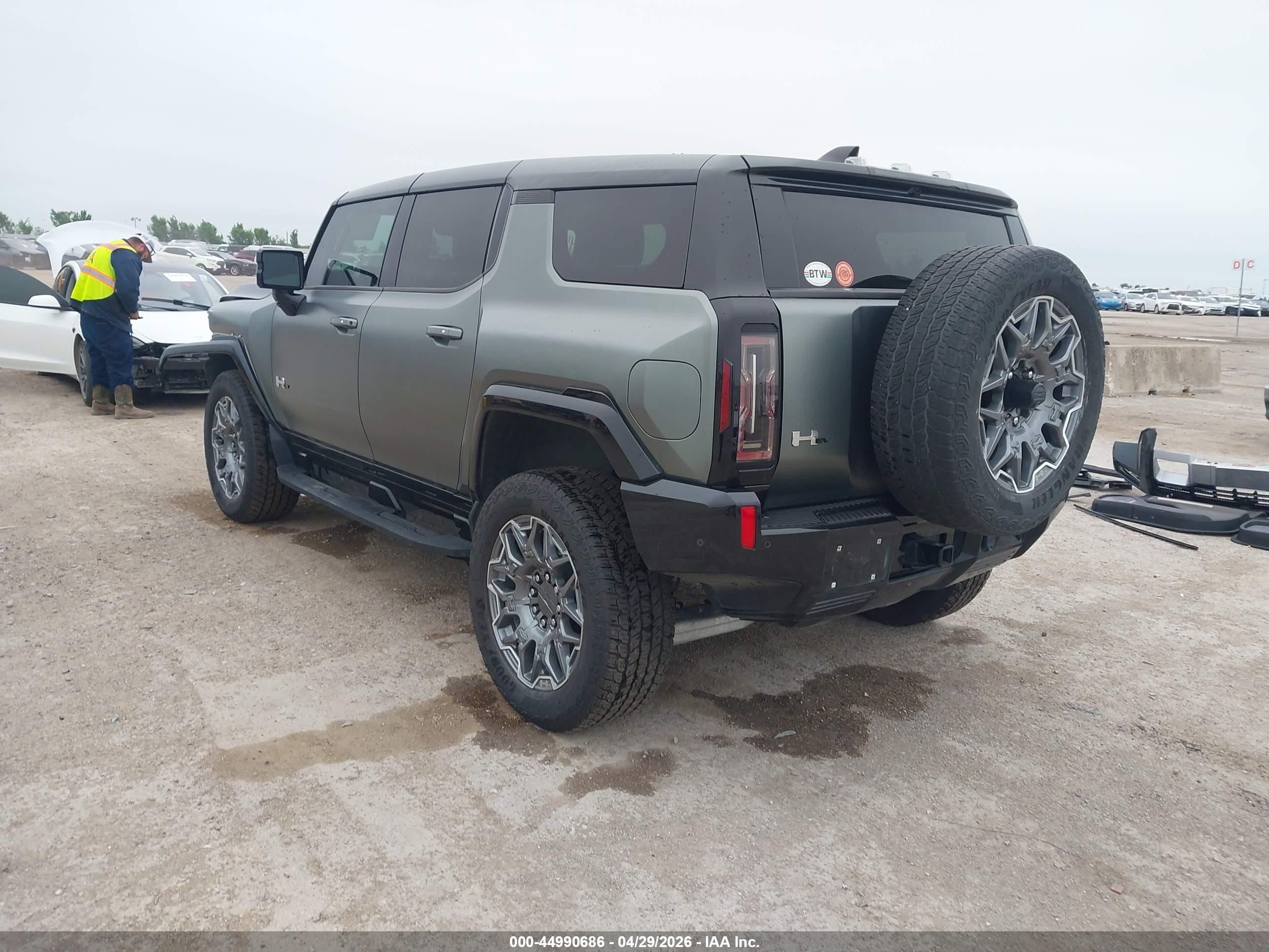 2024 GMC Hummer EV VIN 1GKB0RDC1RU100054 IAAI salvage auction — Front End, Original (Texas), sold $33,250 on 2026-07-10 (photo 3)