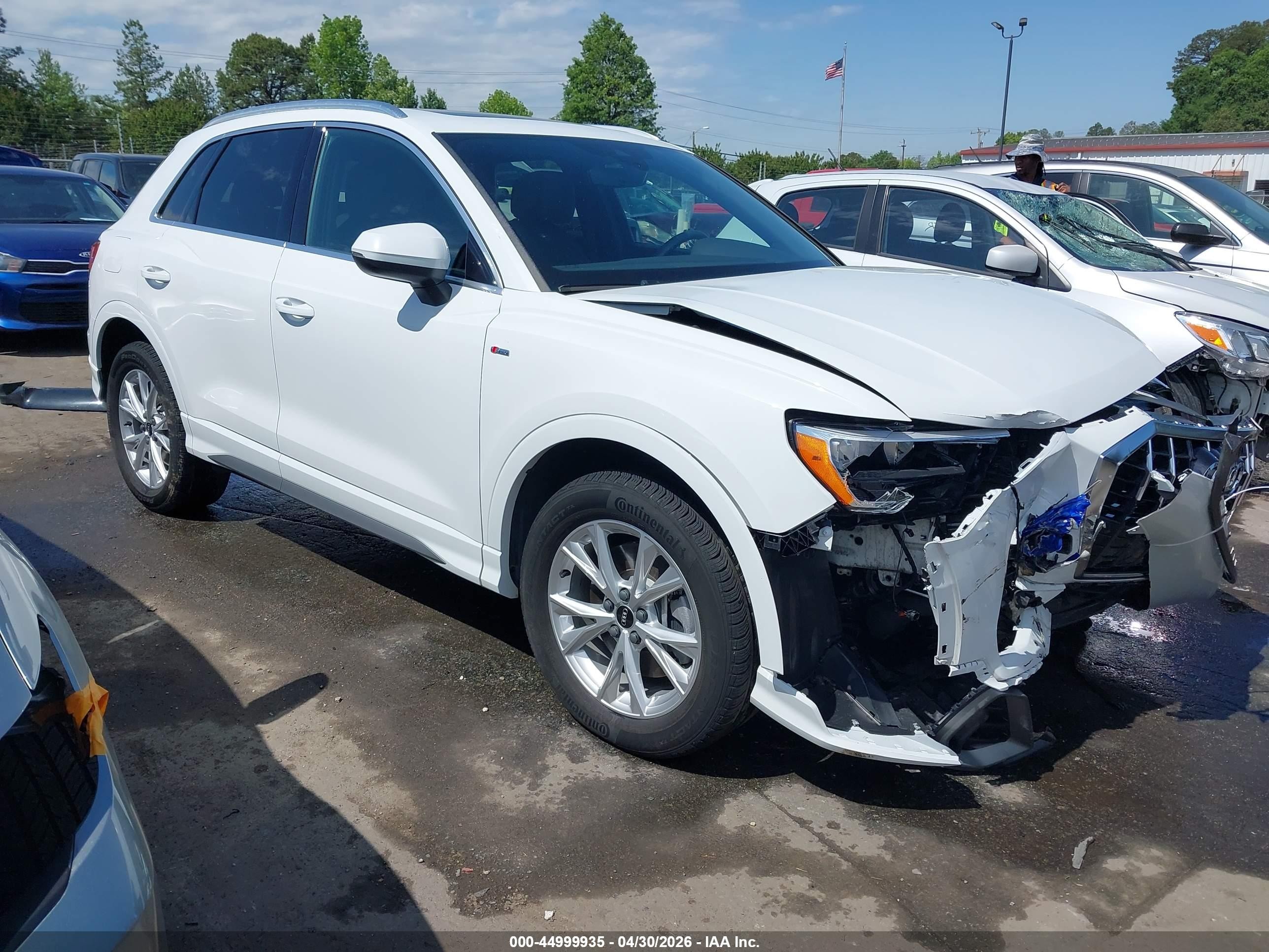 2021 Audi Q3 VIN WA1DECF38M1022392 — IAAI salvage auction photo