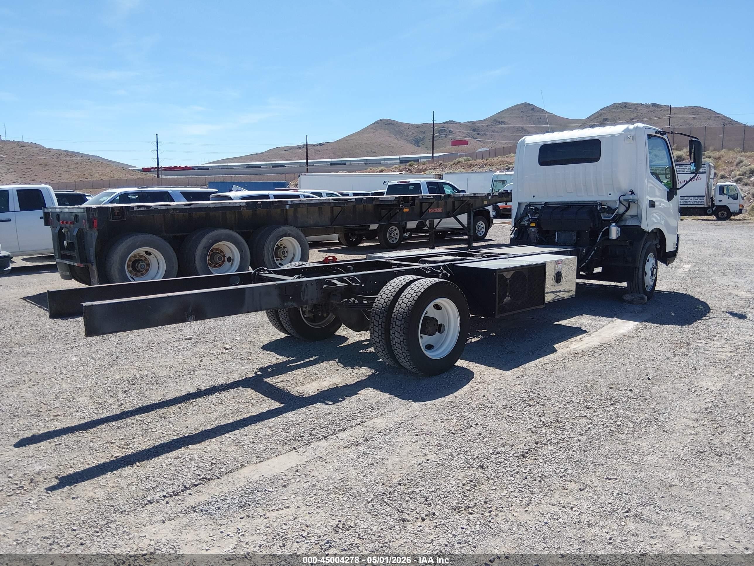 2020 Hino 195 VIN JHHSDM2H0LK012775 IAAI salvage auction — Normal Wear, Clear (Nevada), sold $6,800 on 2026-07-01 (photo 4)