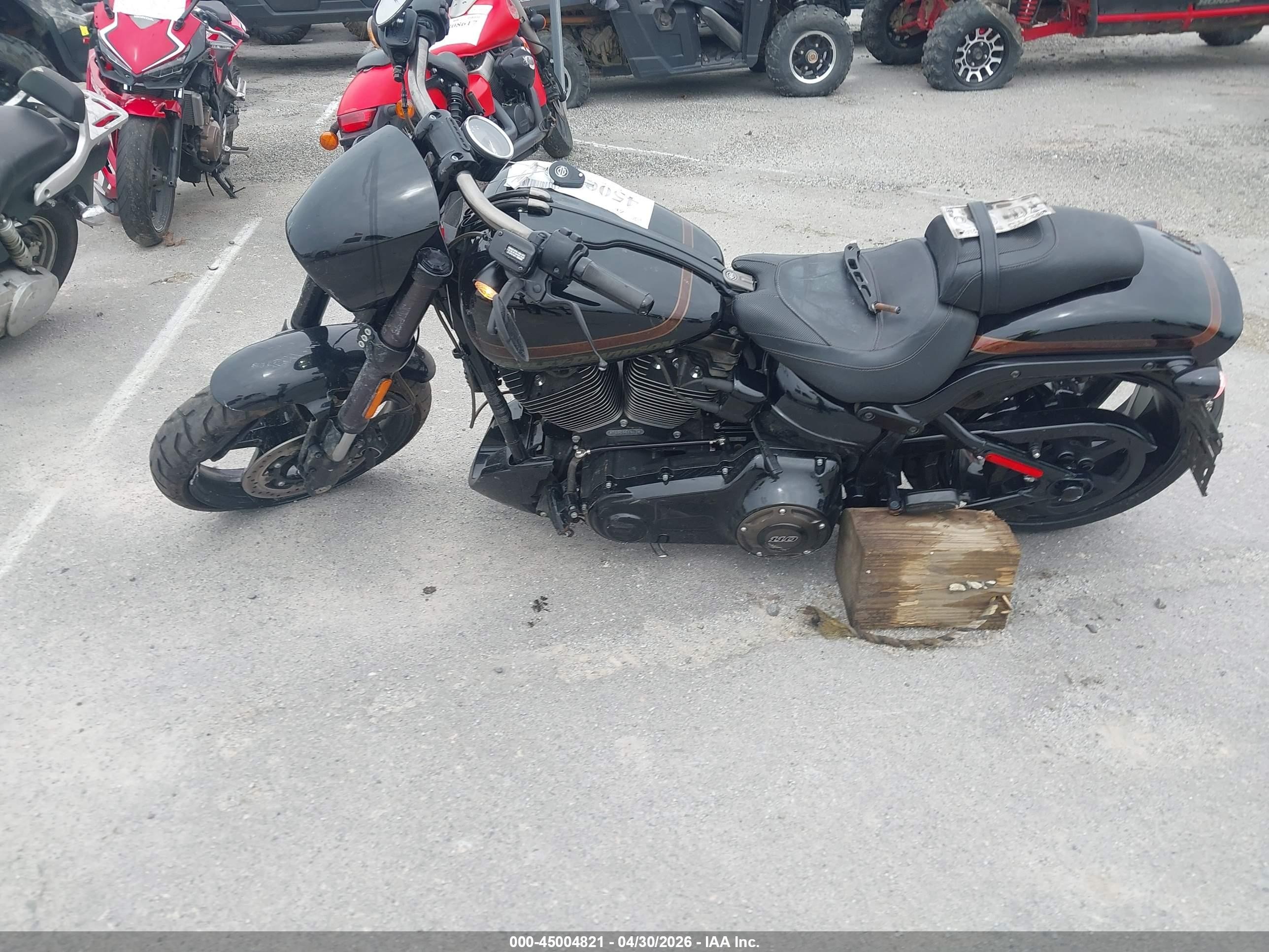 2016 Harley-Davidson FXSE VIN 1HD1TG927GB961913 IAAI salvage auction — Front End, Wait Title, sold $6,800 on 2026-09-20 (photo 2)