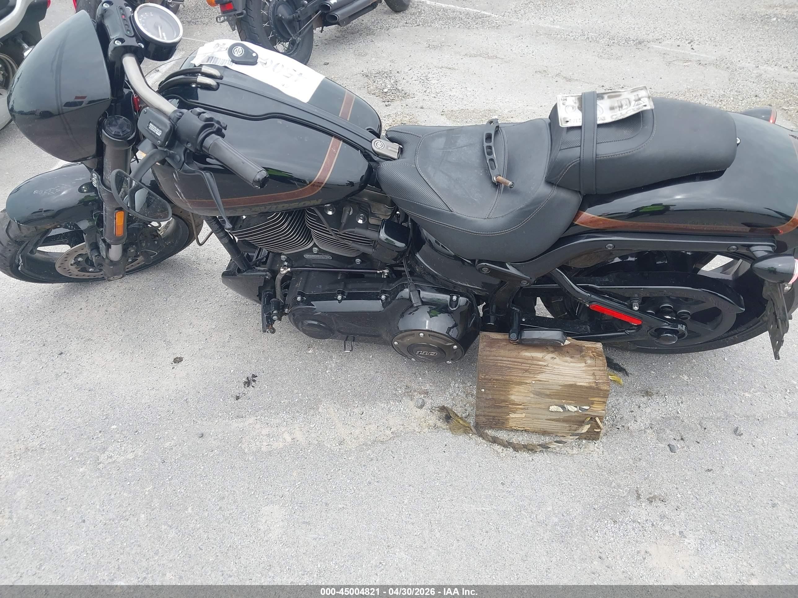 2016 Harley-Davidson FXSE VIN 1HD1TG927GB961913 IAAI salvage auction — Front End, Wait Title, sold $6,800 on 2026-09-20 (photo 9)