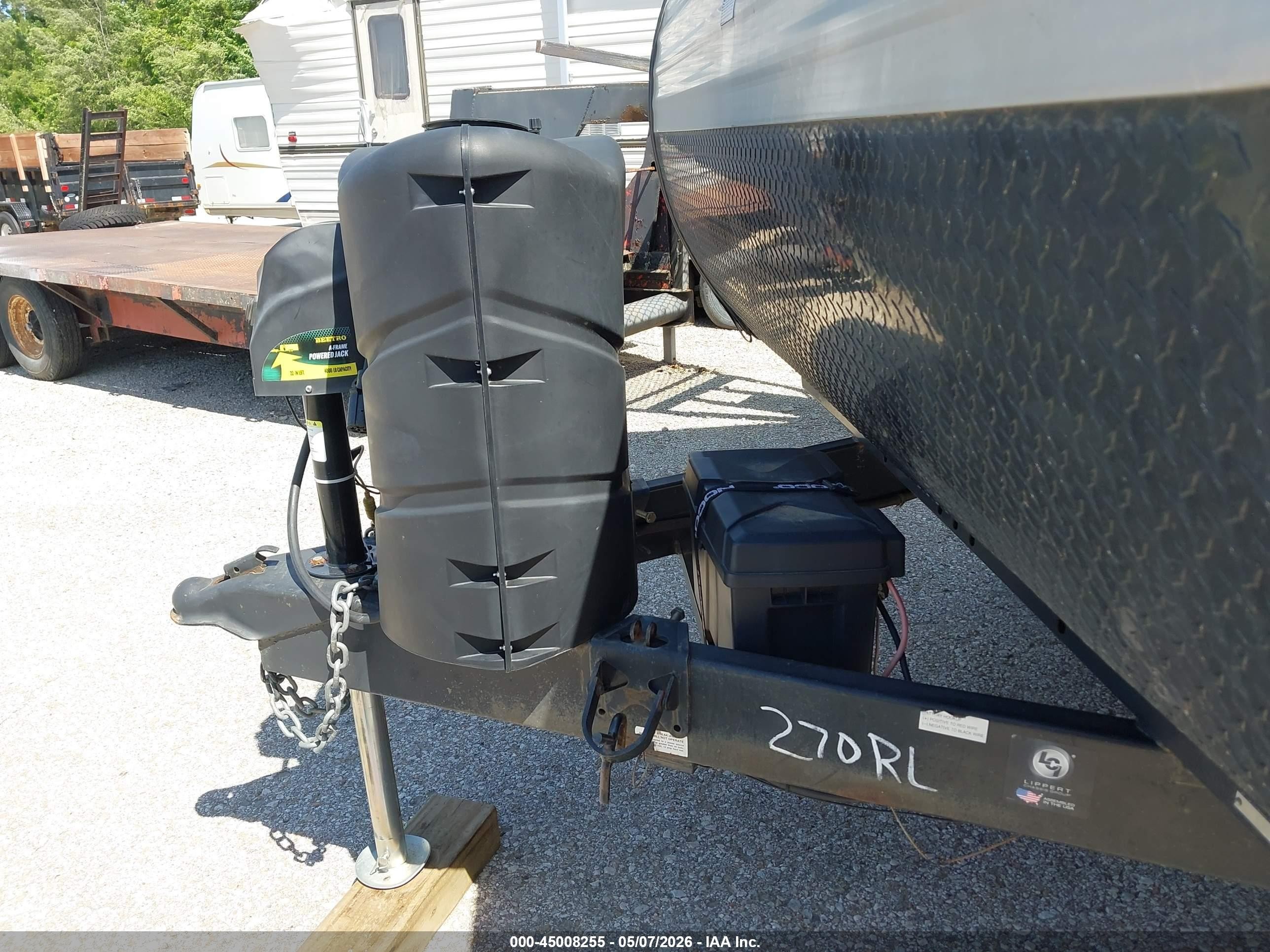 2017 Coleman Lantern VIN 4YDT27029HH930149 IAAI salvage auction — Hail, Salvage (Kansas), sold $2,100 on 2026-09-10 (photo 7)