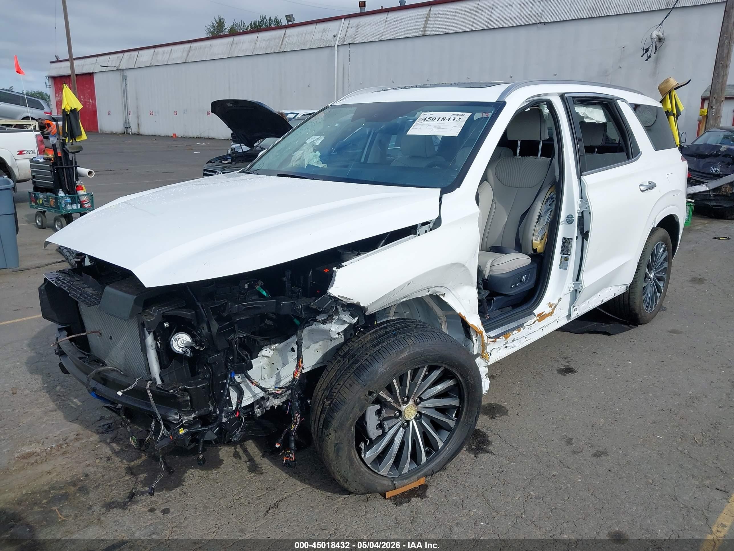 2025 Hyundai Palisade VIN KM8R7DGE9SU952319 IAAI salvage auction — Side, Salvage (Oregon), sold $9,950 on 2026-07-02 (photo 6)