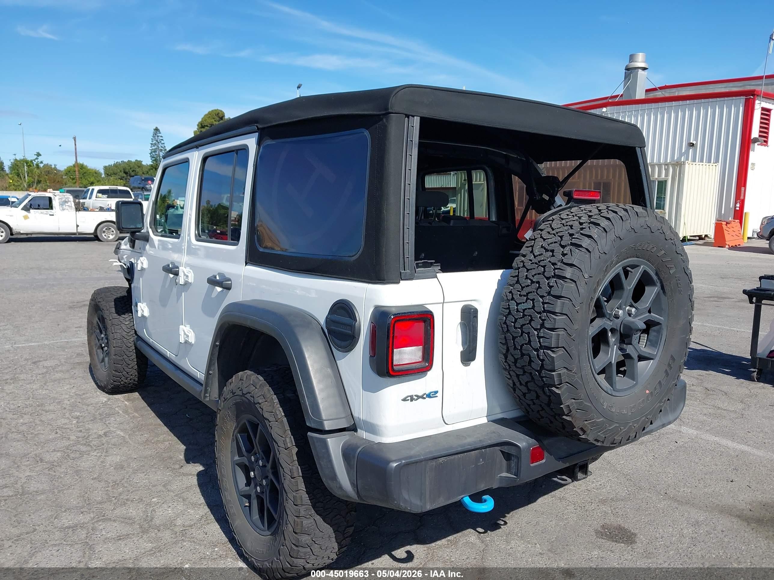 2024 Jeep Wrangler VIN 1C4RJXN62RW220809 IAAI salvage auction — Unknown, Salvage (California), sold $13,500 on 2026-07-09 (photo 3)