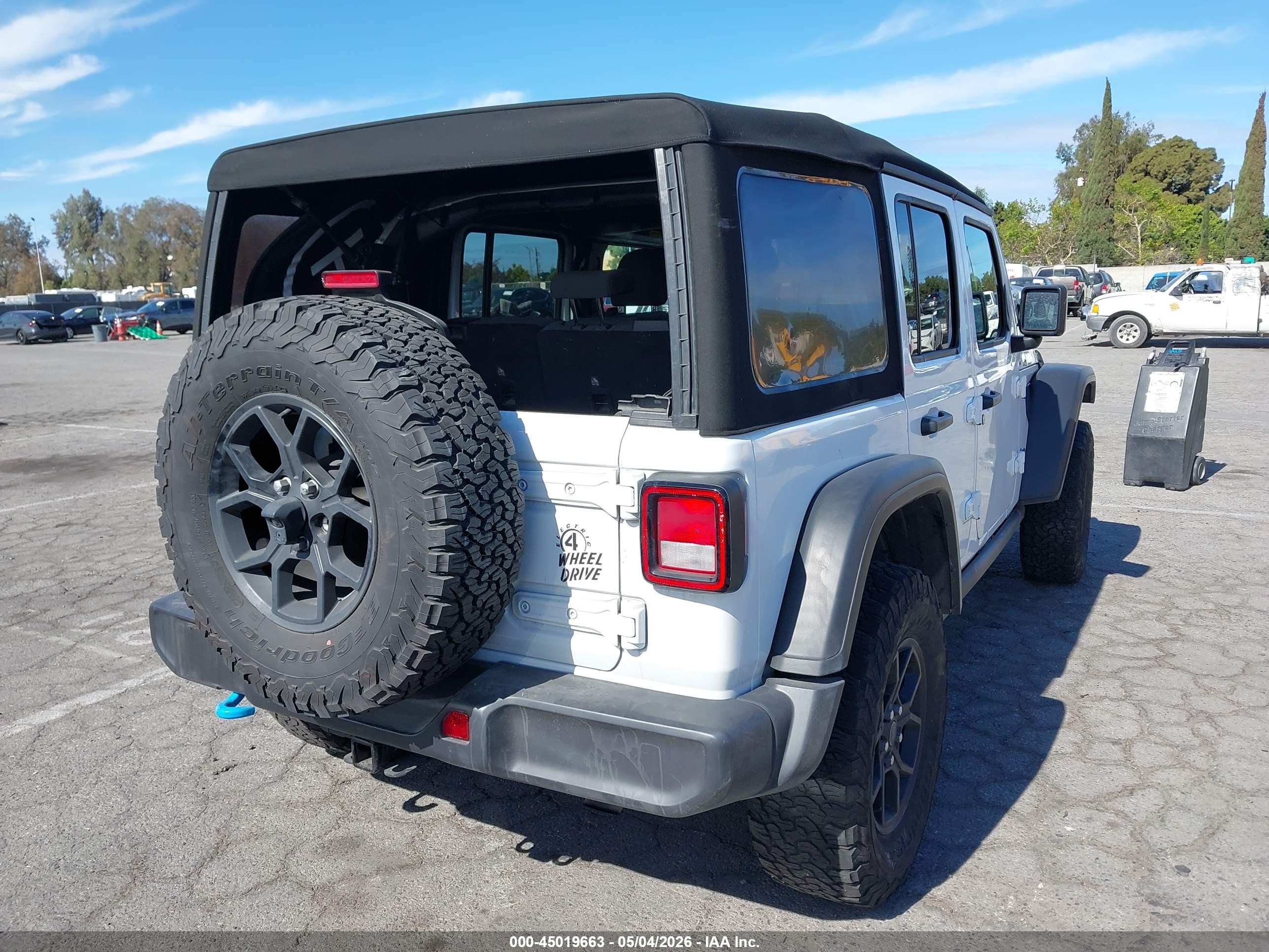 2024 Jeep Wrangler VIN 1C4RJXN62RW220809 IAAI salvage auction — Unknown, Salvage (California), sold $13,500 on 2026-07-09 (photo 4)