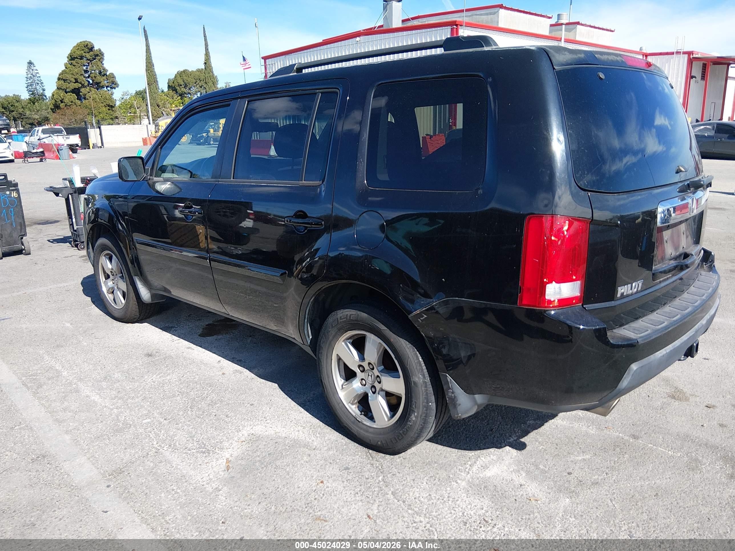 2009 Honda Pilot VIN 5FNYF386X9B027118 IAAI salvage auction — Normal Wear, Salvage (Idaho), sold $500 on 2026-07-09 (photo 3)
