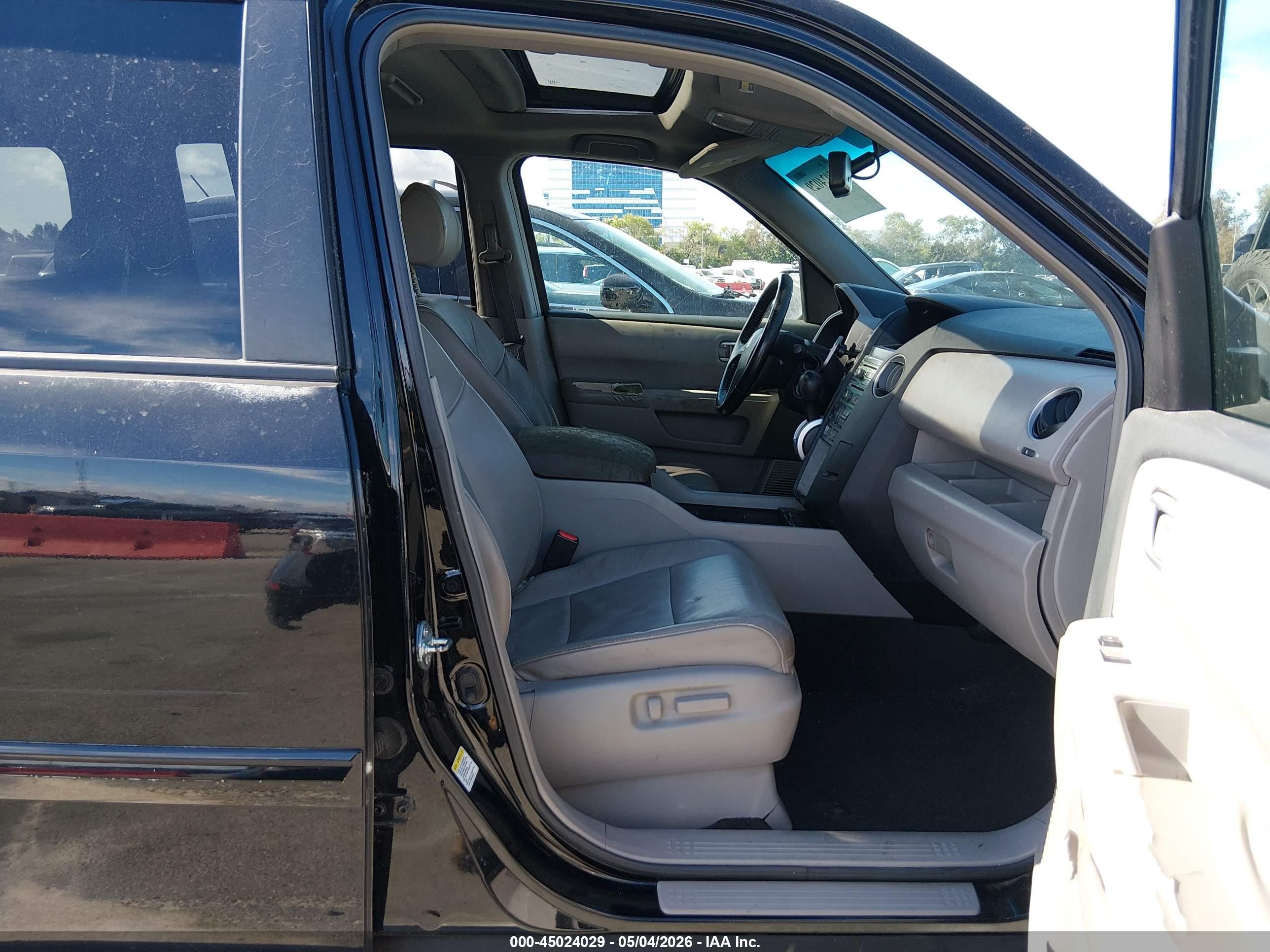 2009 Honda Pilot VIN 5FNYF386X9B027118 IAAI salvage auction — Normal Wear, Salvage (Idaho), sold $500 on 2026-07-09 (photo 5)