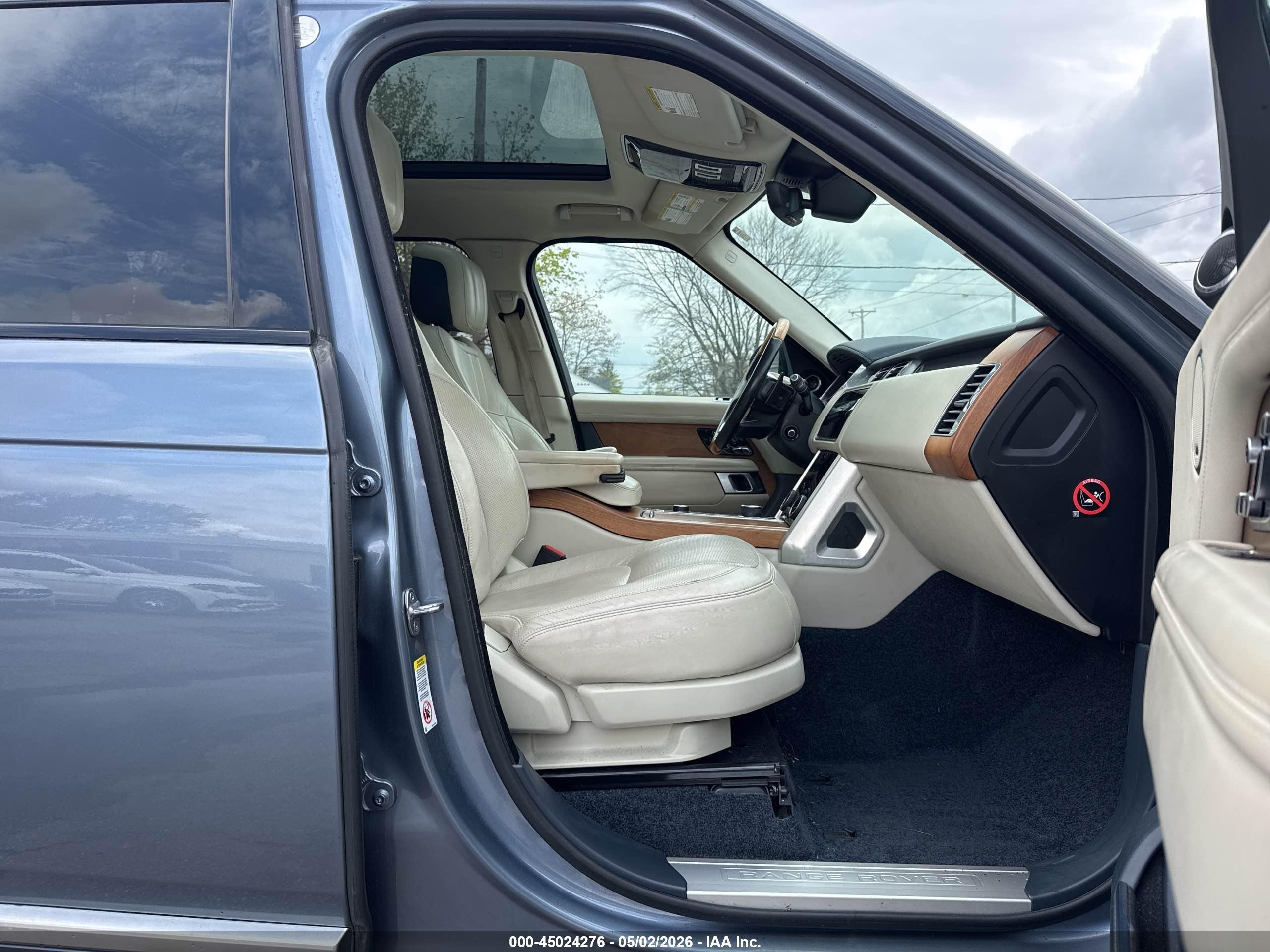 2019 Land Rover Range Rover VIN SALGS2SV7KA539380 IAAI salvage auction — Mechanical, Clear (Massachusetts), sold $16,900 on 2026-06-13 (photo 5)