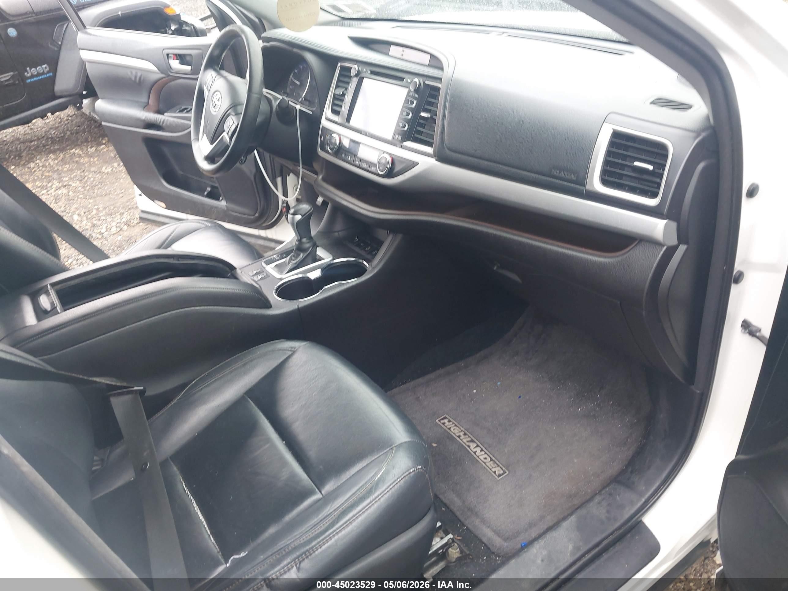 2015 Toyota Highlander VIN 5TDJKRFHXFS084561 IAAI salvage auction — Front & Rear, Mv-907A (New York), sold $6,800 on 2026-07-10 (photo 5)