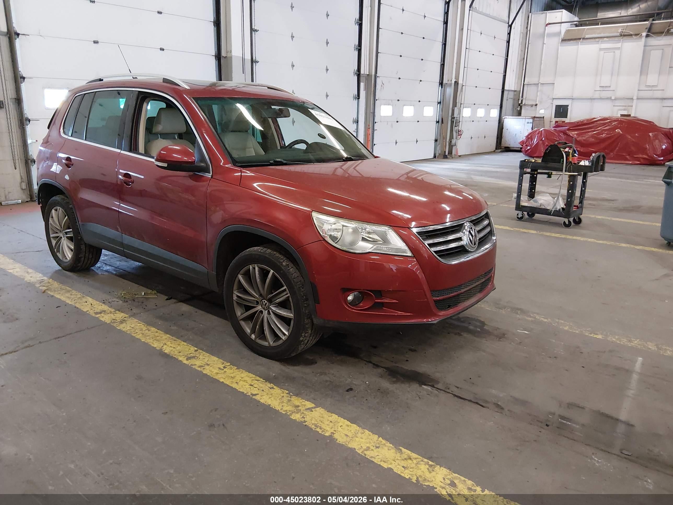 2011 Volkswagen Tiguan VIN WVGAV7AX7BW000406 IAAI salvage auction — Rear End, Salvage (Oregon), sold $975 on 2026-06-18 (photo 1)