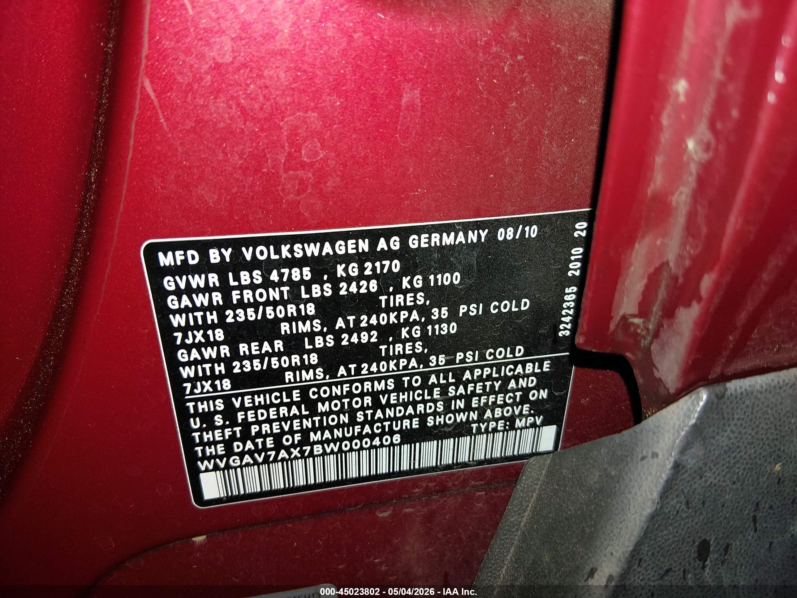 2011 Volkswagen Tiguan VIN WVGAV7AX7BW000406 IAAI salvage auction — Rear End, Salvage (Oregon), sold $975 on 2026-06-18 (photo 9)