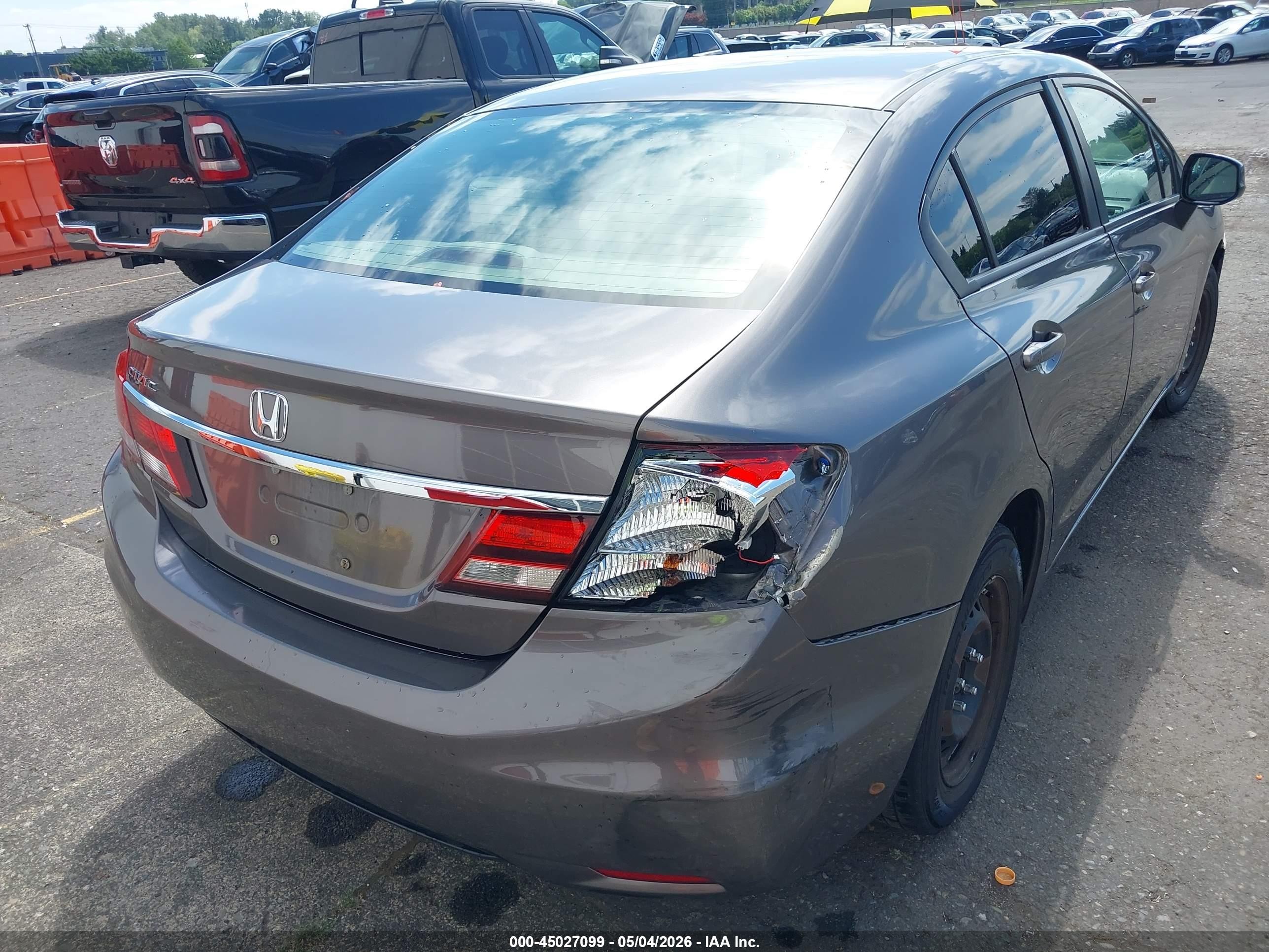 2013 Honda Civic VIN 19XFB2F50DE231805 IAAI salvage auction — Rear End, Salvage (Oregon), sold $1,675 on 2026-07-09 (photo 6)