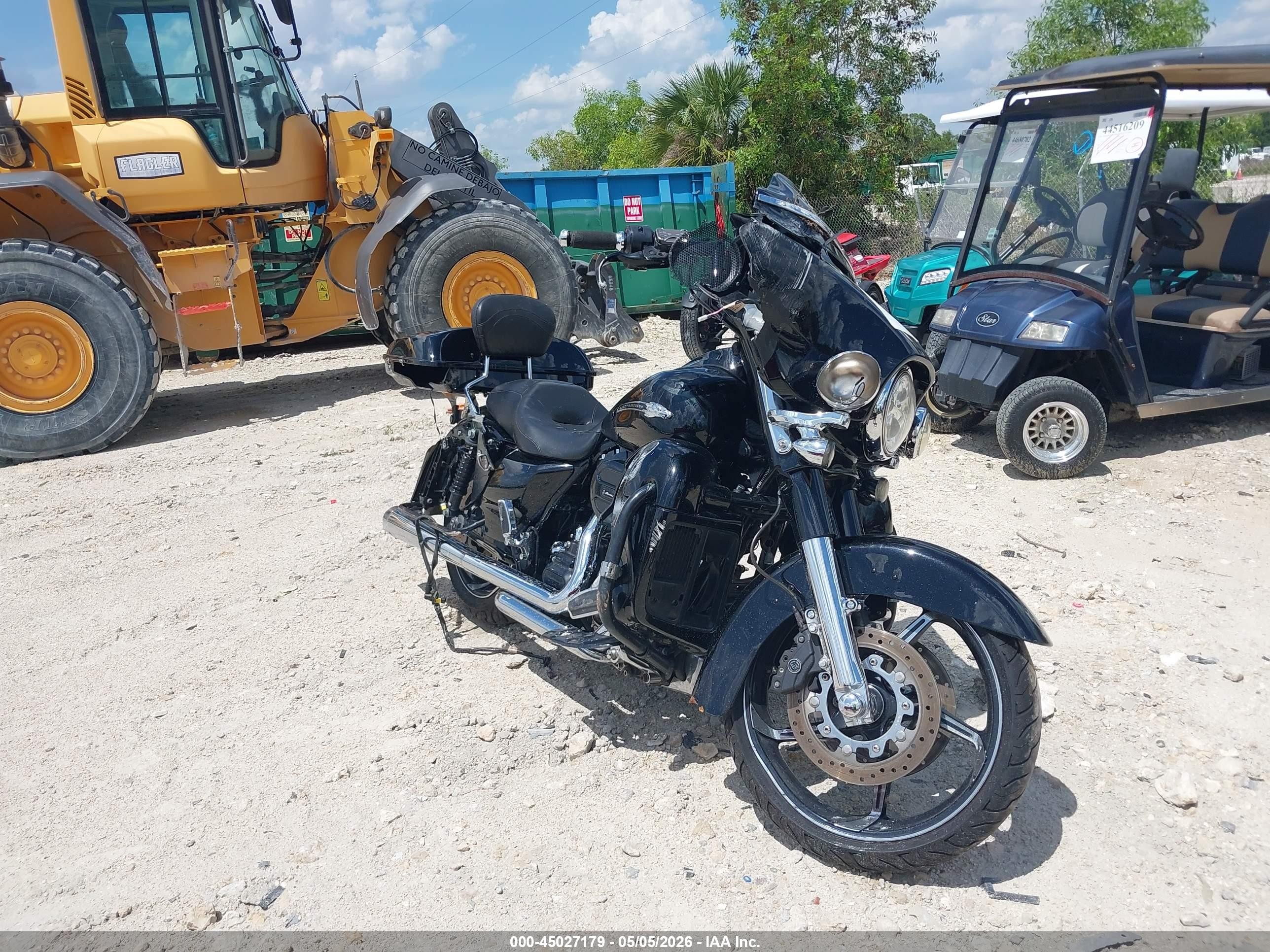 2016 Harley-davidson Street glide VIN 1HD1PXN14GB951731 IAAI salvage auction — All Over, Rebuildable (Florida), sold $3,525 on 2026-09-02 (photo 1)