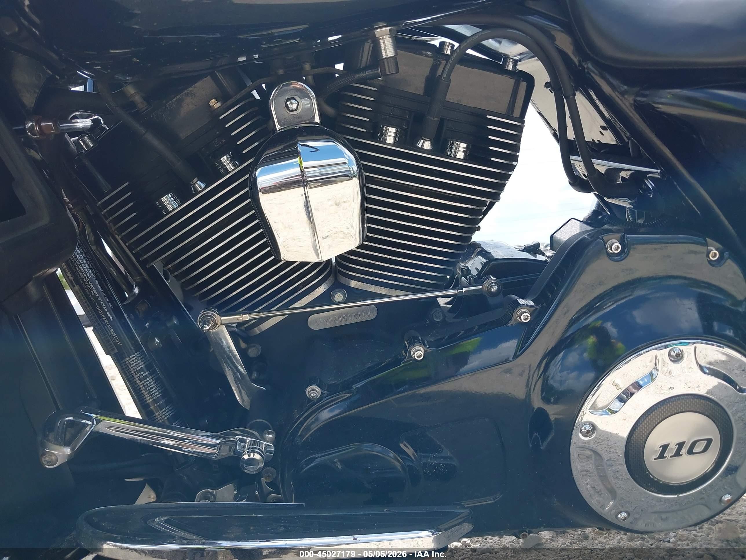 2016 Harley-davidson Street glide VIN 1HD1PXN14GB951731 IAAI salvage auction — All Over, Rebuildable (Florida), sold $3,525 on 2026-09-02 (photo 9)