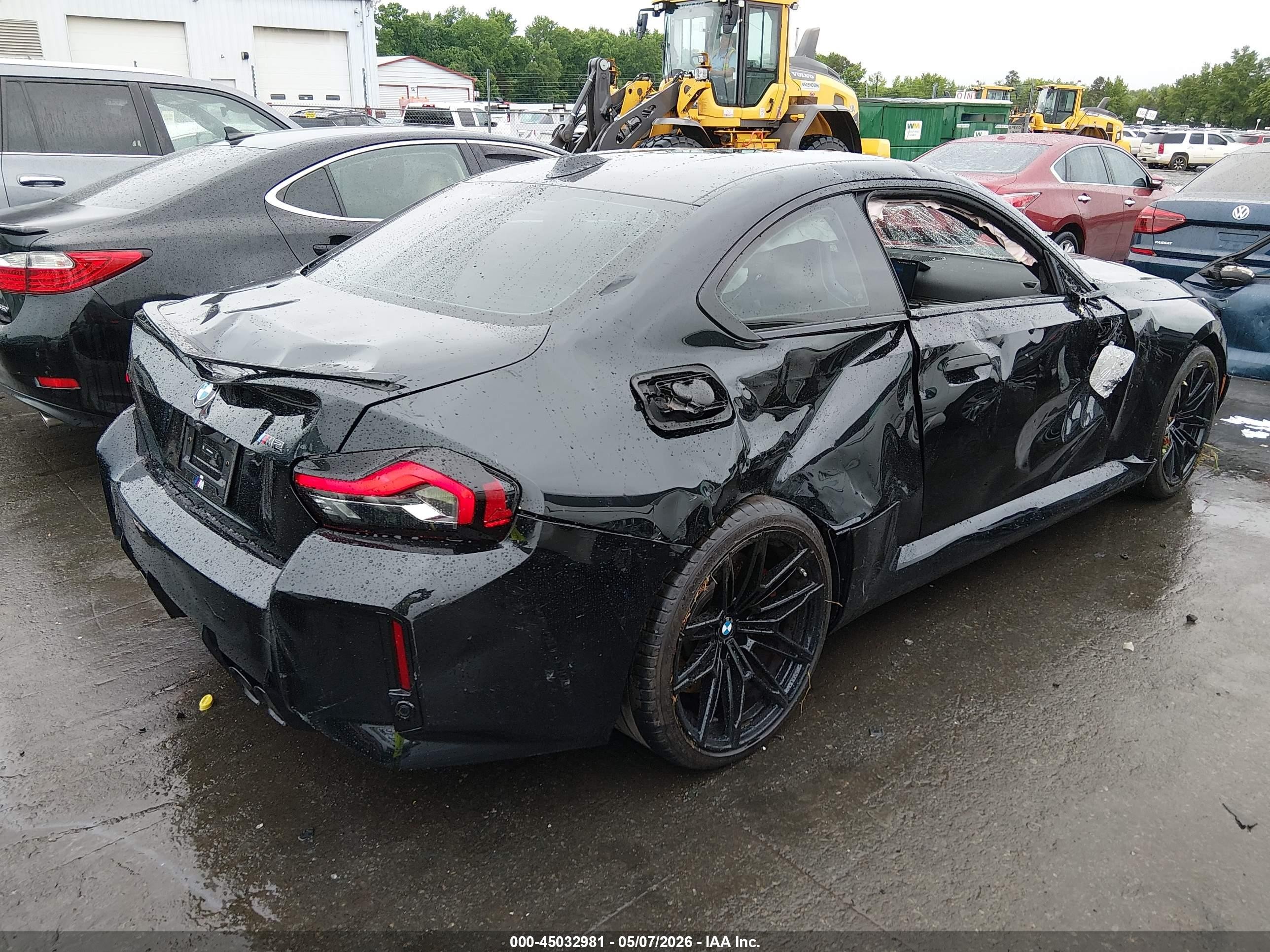 2025 BMW M2 VIN 3MF23DM09S8F54919 IAAI salvage auction — Rollover, Salvage (North Carolina), sold $22,100 on 2026-08-24 (photo 4)