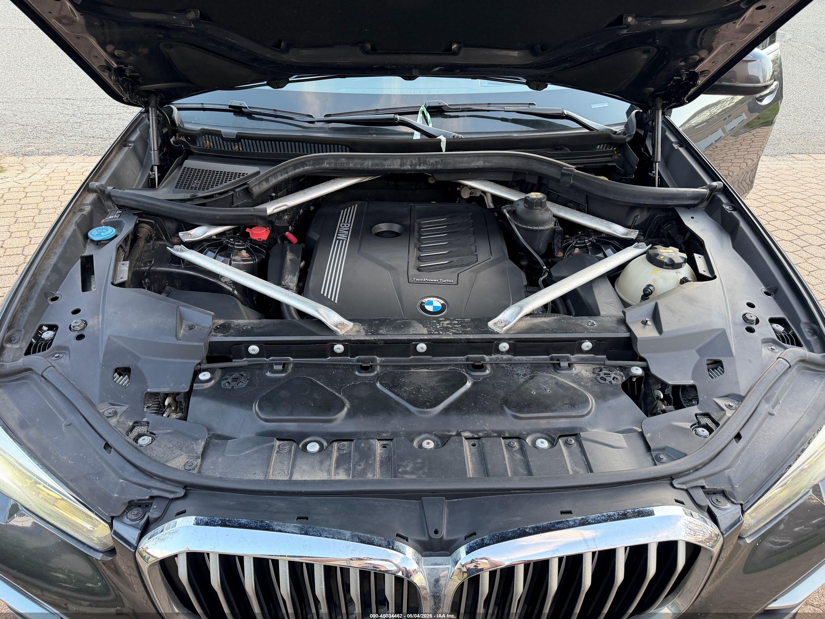 2019 BMW X5 VIN 5UXCR6C52KLL26024 IAAI salvage auction — Normal Wear, Clear (Massachusetts), sold $22,500 on 2026-05-29 (photo 9)