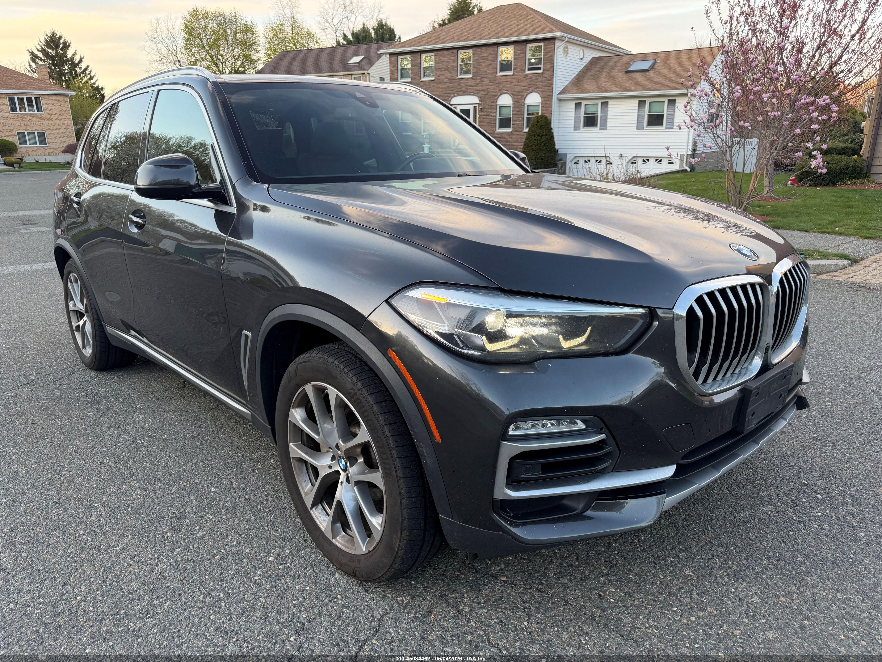 2019 BMW X5 VIN 5UXCR6C52KLL26024 IAAI salvage auction — Normal Wear, Clear (Massachusetts), sold $22,500 on 2026-05-29 (photo 1)