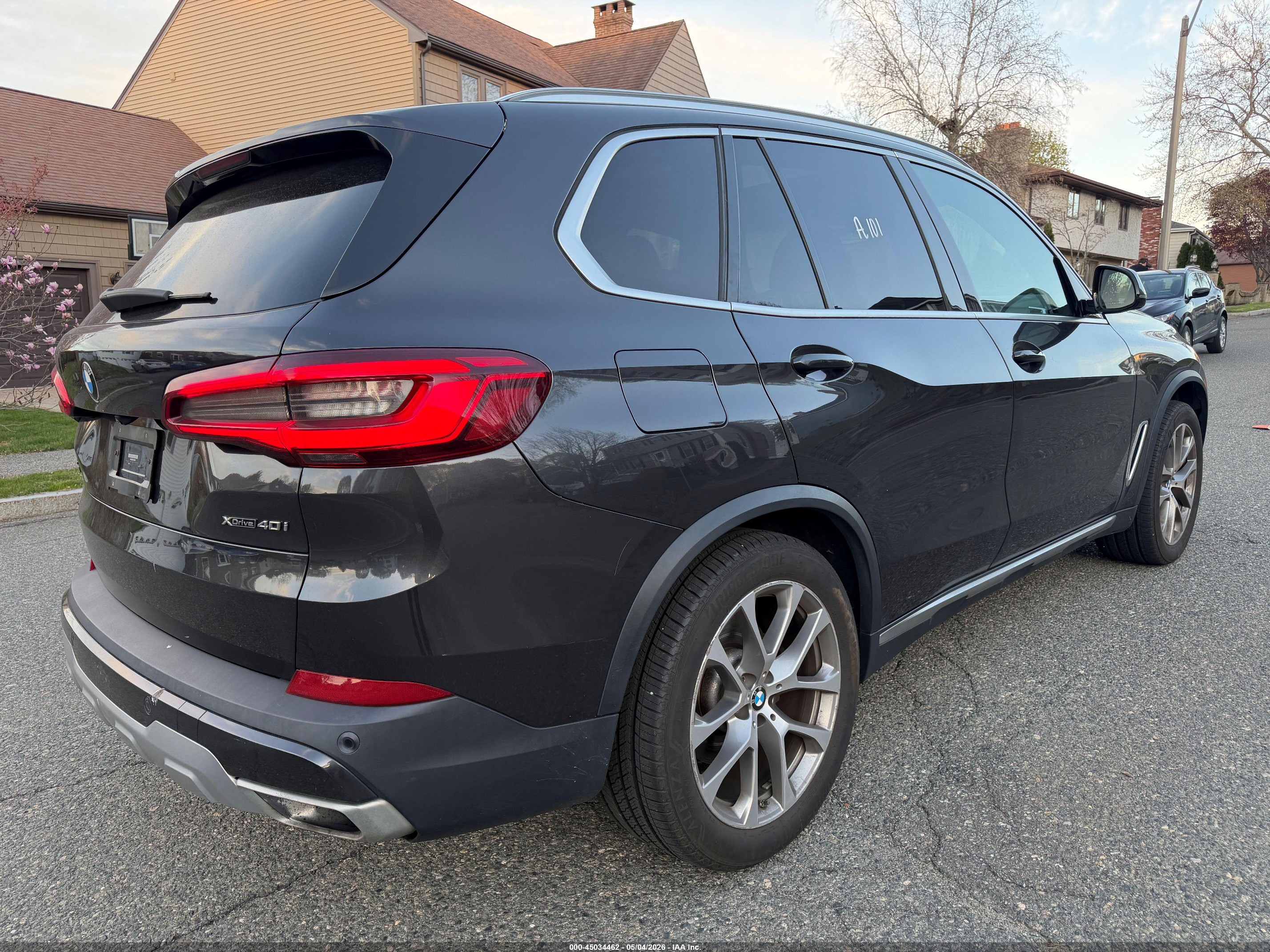 2019 BMW X5 VIN 5UXCR6C52KLL26024 IAAI salvage auction — Normal Wear, Clear (Massachusetts), sold $22,500 on 2026-05-29 (photo 4)