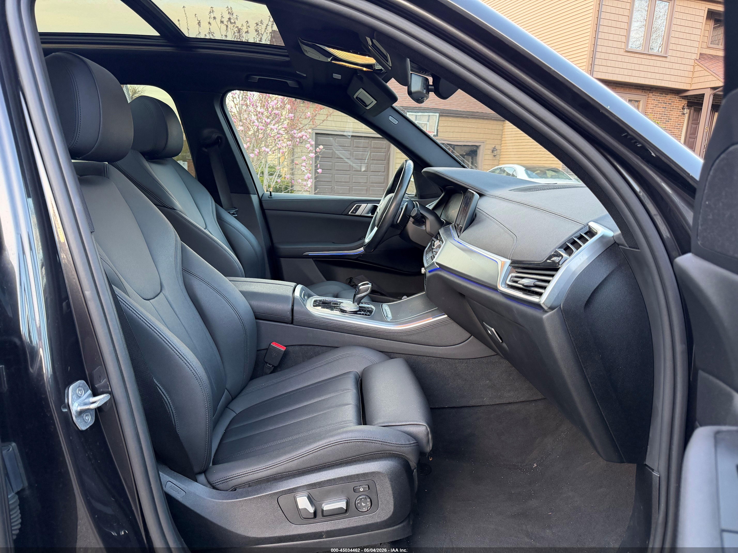 2019 BMW X5 VIN 5UXCR6C52KLL26024 IAAI salvage auction — Normal Wear, Clear (Massachusetts), sold $22,500 on 2026-05-29 (photo 5)