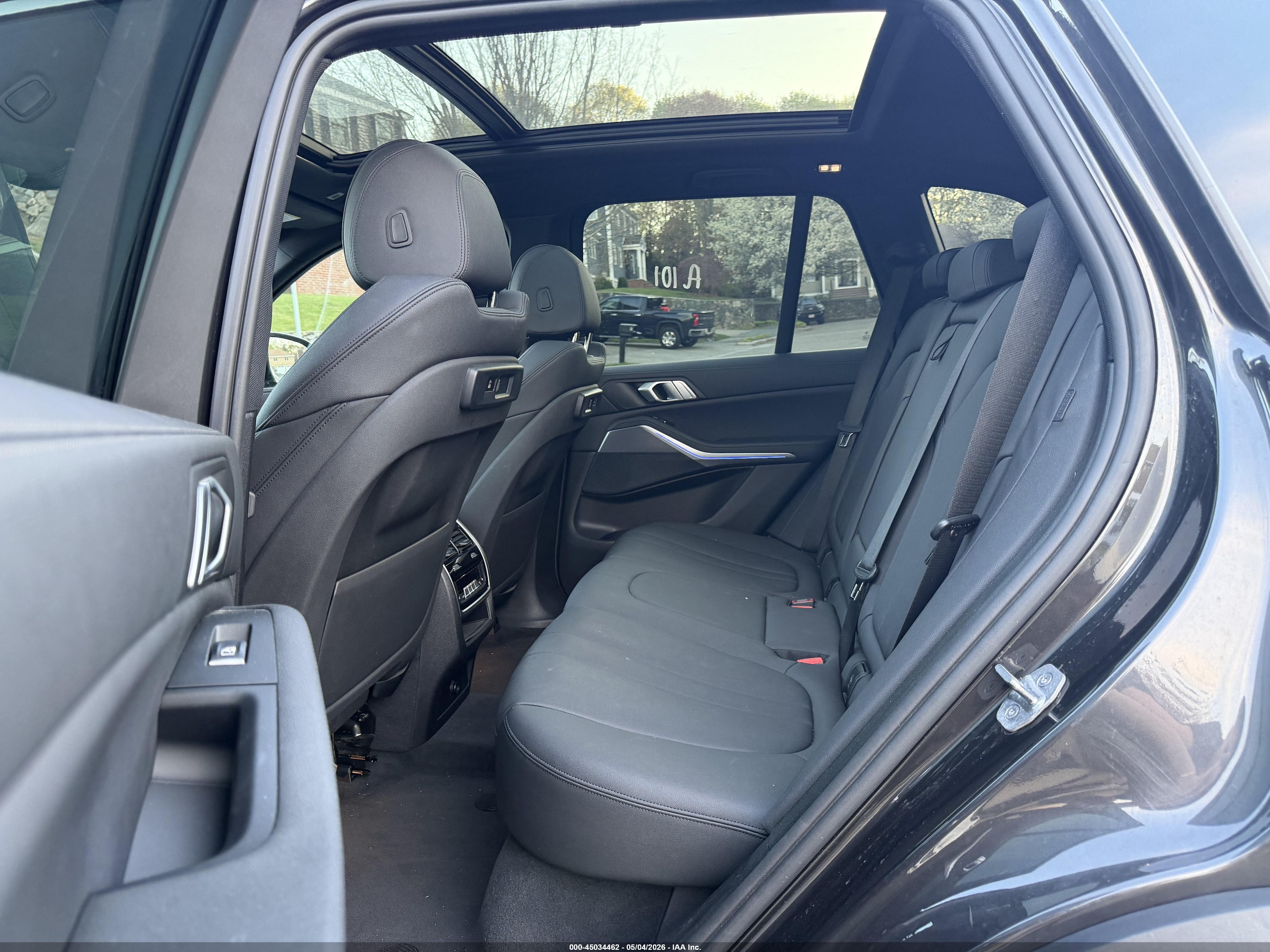 2019 BMW X5 VIN 5UXCR6C52KLL26024 IAAI salvage auction — Normal Wear, Clear (Massachusetts), sold $22,500 on 2026-05-29 (photo 7)