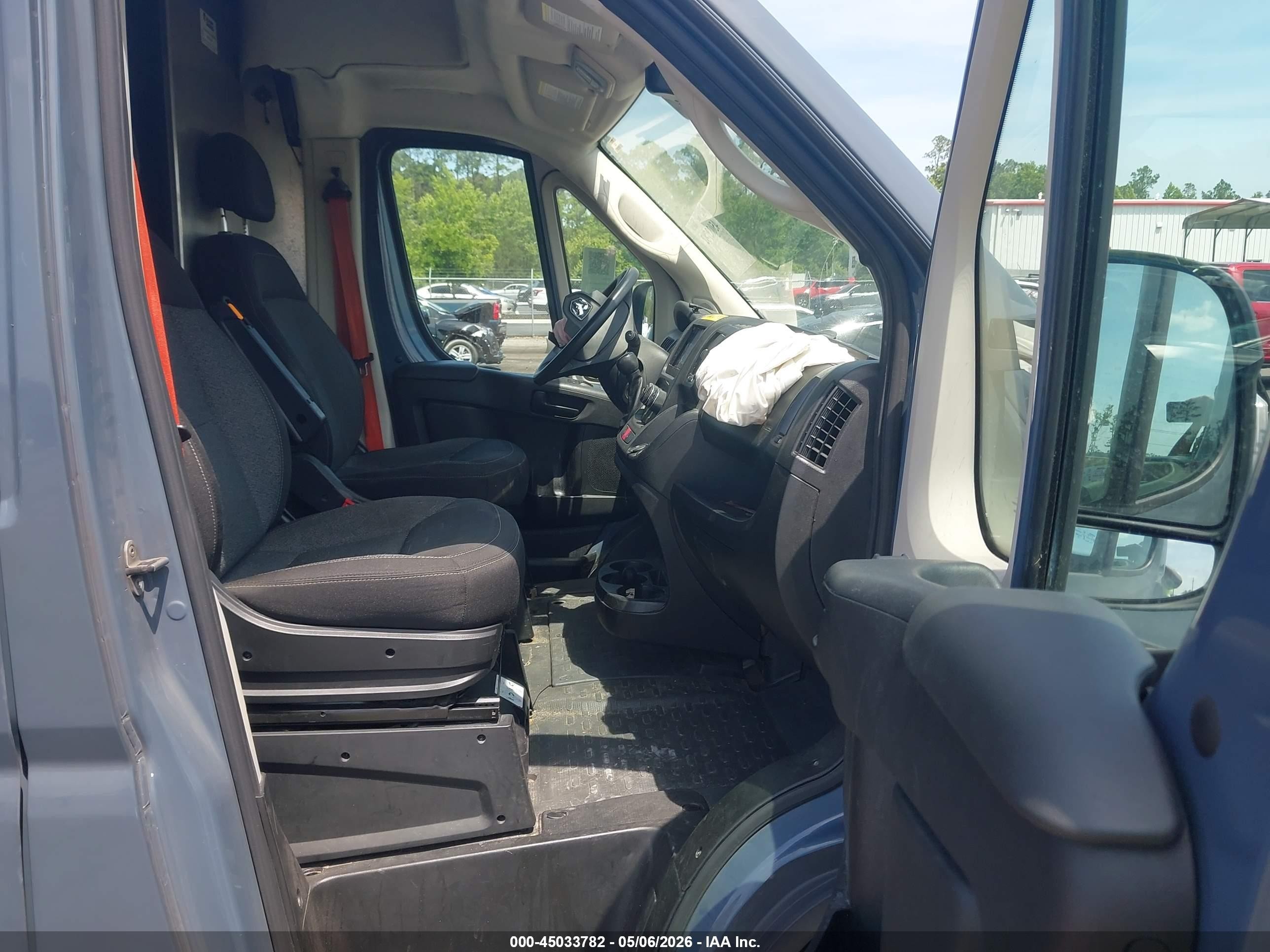 2020 Ram Promaster city VIN 3C6URVJG5LE140970 IAAI salvage auction — Front End, Certificate Of Destruction (Florida), sold $4,250 on 2026-06-30 (photo 5)