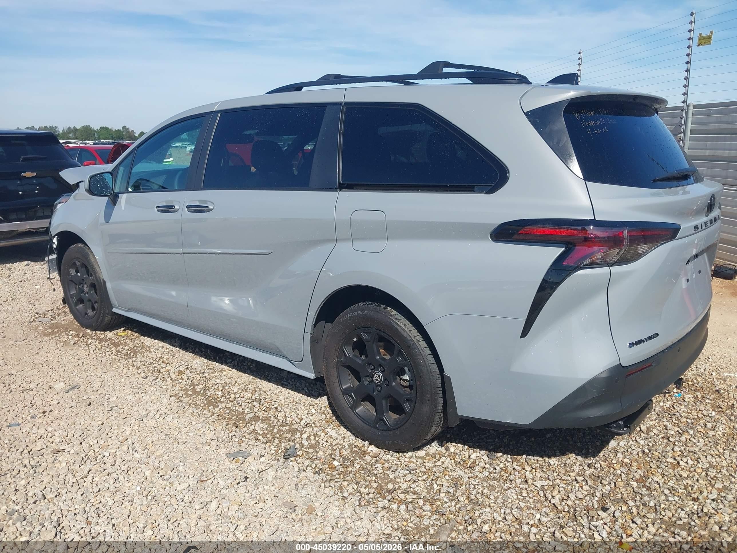 2025 Toyota Sienna VIN 5TDCSKFC4SS155204 IAAI salvage auction — Front End, Salvage (Alabama), sold $14,900 on 2026-09-09 (photo 3)