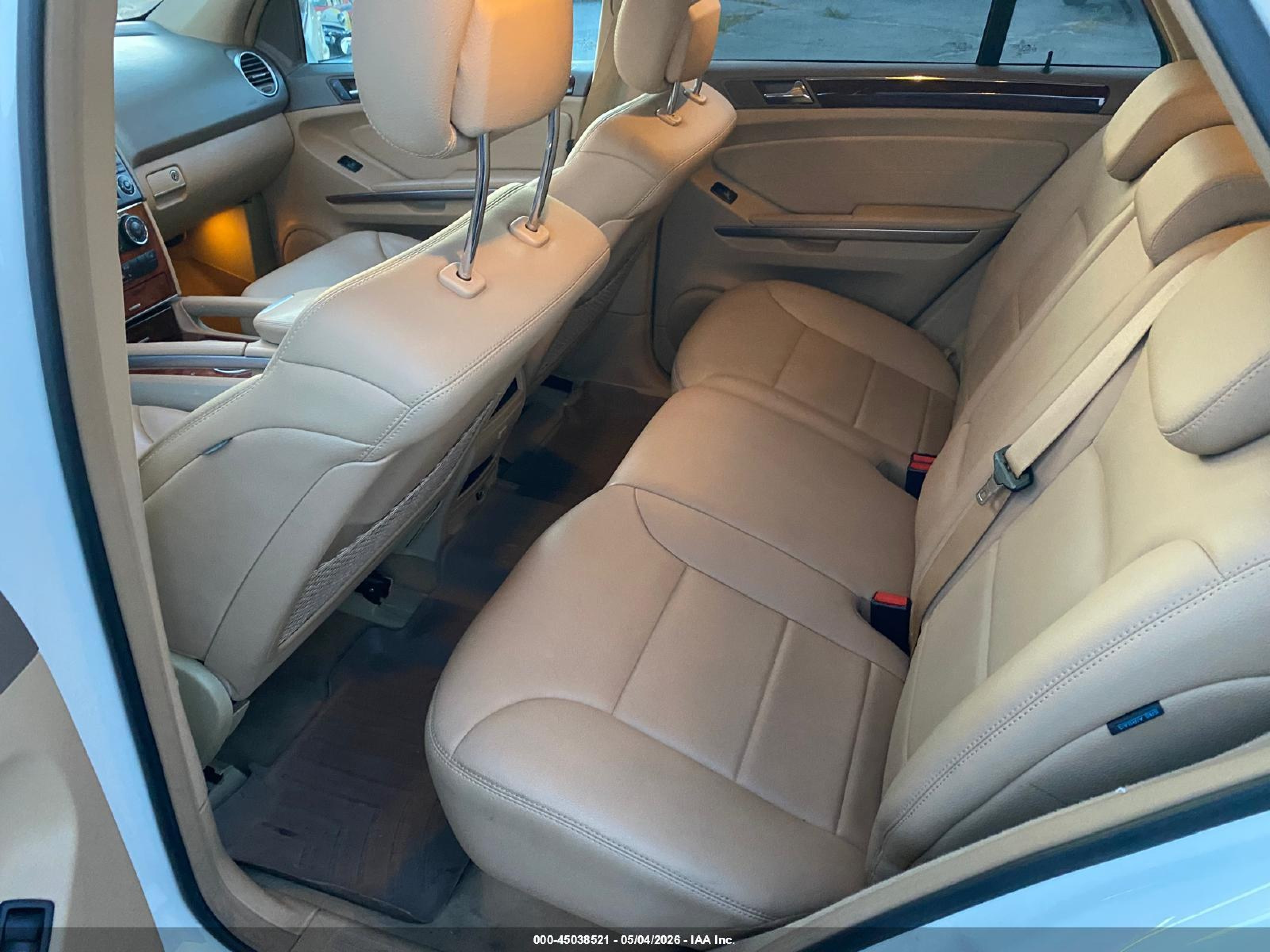 2010 Mercedes-Benz ML-Class VIN 4JGBB2FB5AA558814 IAAI salvage auction — Normal Wear, Clear - Dealer Only (California), sold $525 on 2026-07-09 (photo 8)