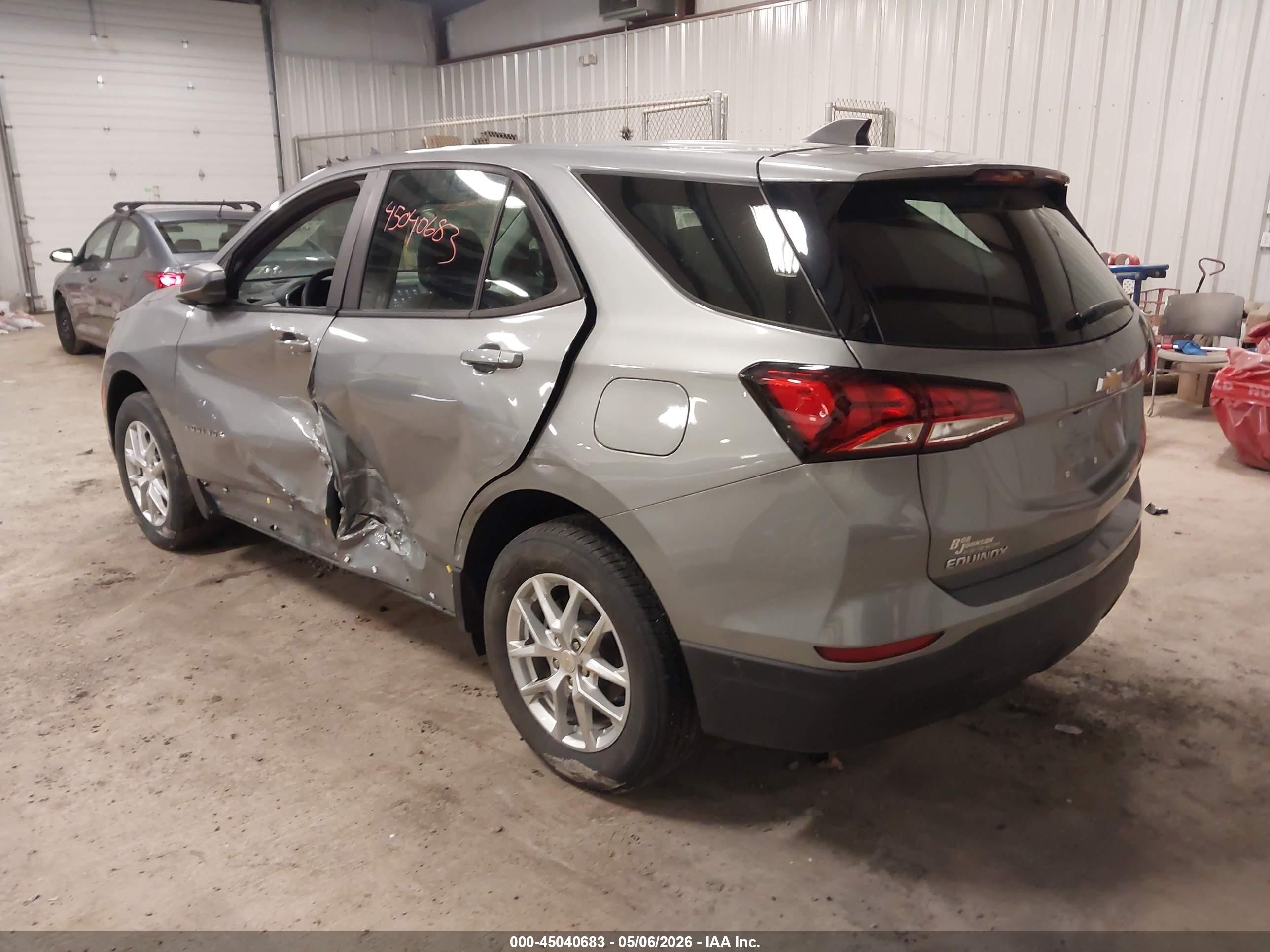 2024 Chevrolet Equinox VIN 3GNAXSEGXRL181214 IAAI salvage auction — Side, Mv-907A (New York), sold $5,300 on 2026-07-11 (photo 3)