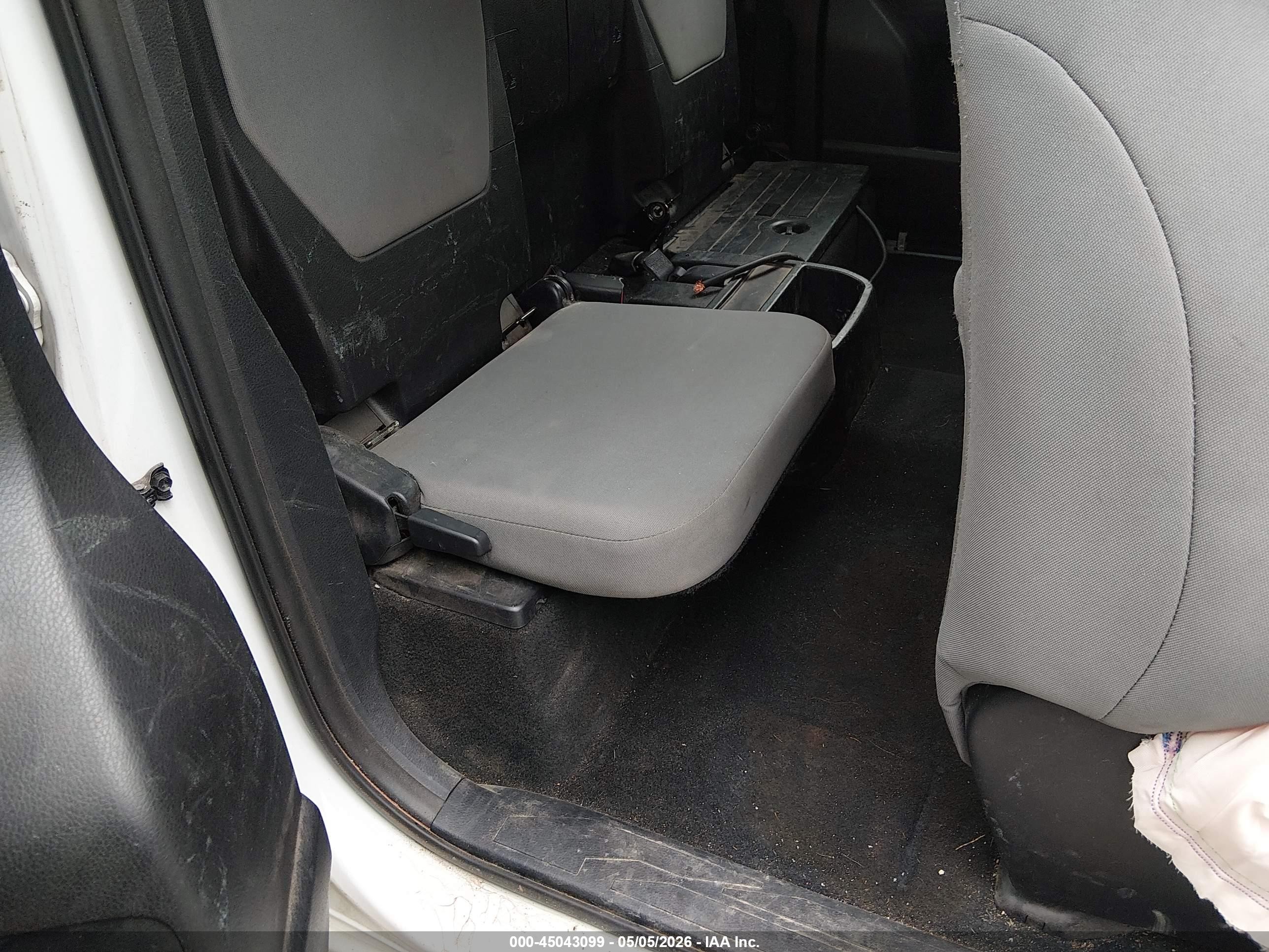 2017 Toyota Tacoma VIN 5TFRX5GN5HX087799 IAAI salvage auction — Front End, Salvage (Pennsylvania), sold $3,600 on 2026-07-09 (photo 8)