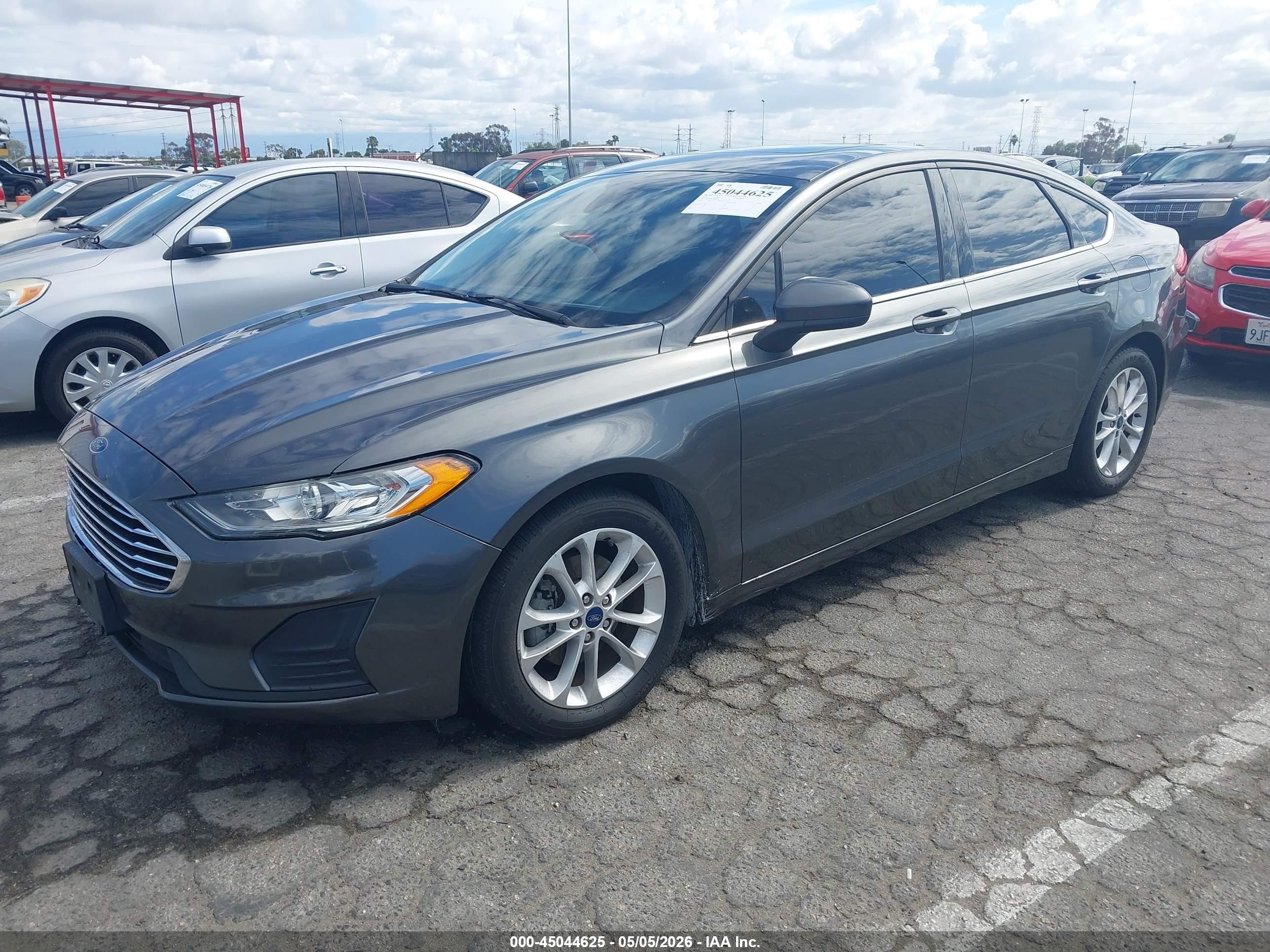 2019 Ford Fusion VIN 3FA6P0HD0KR108432 IAAI salvage auction — Normal Wear, Clear - Dealer Only (California), sold $1,750 on 2026-07-09 (photo 2)